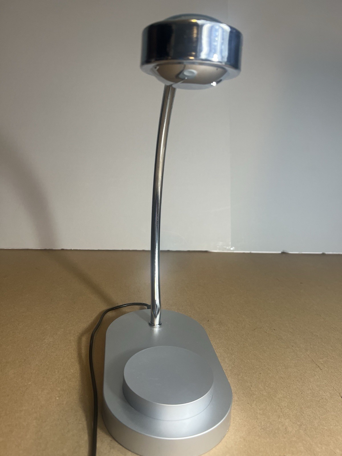 Floating Globe 8'' Magnetic Levitation Rotating Illuminated World
