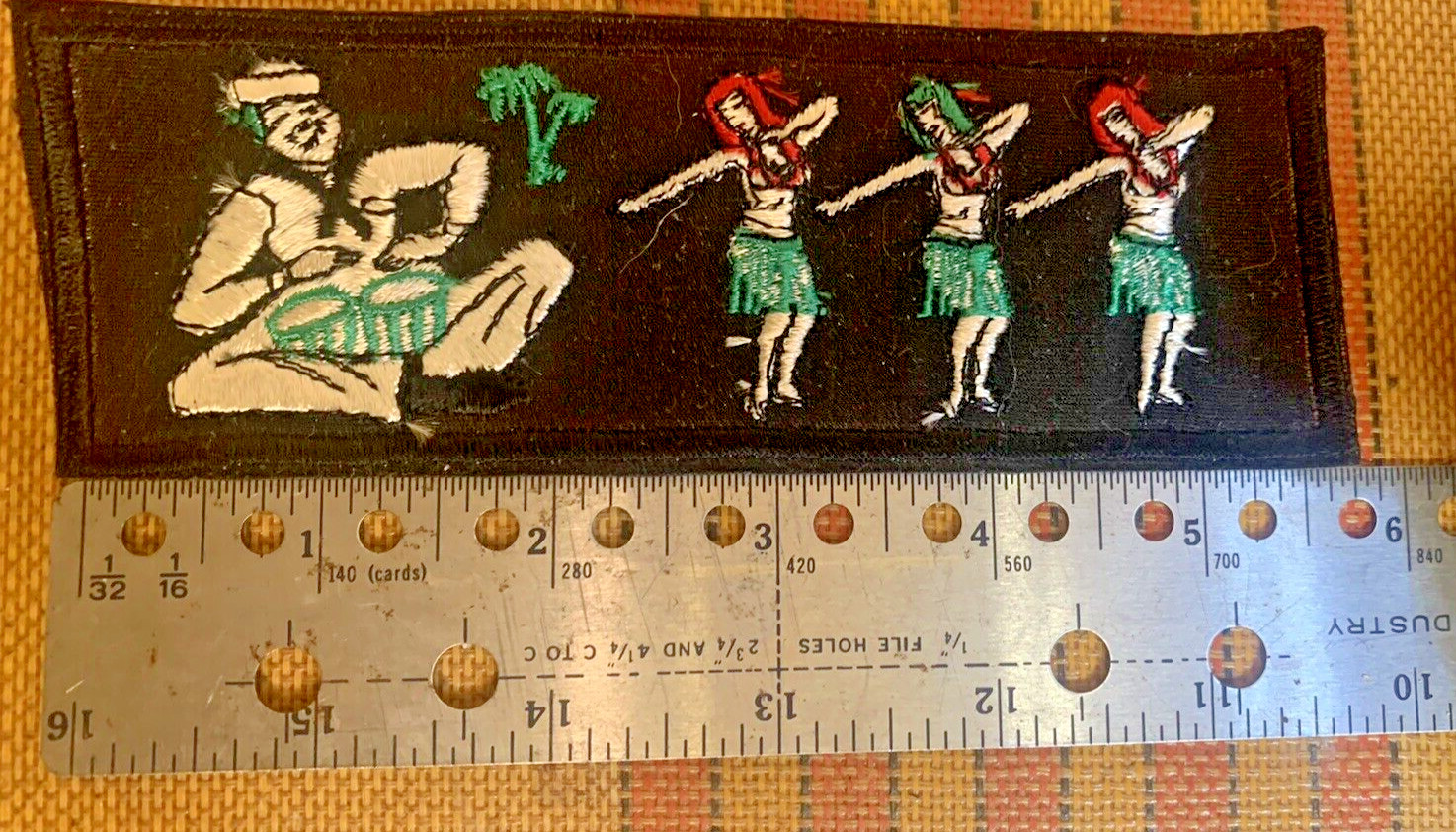 1 SAILOR  HULA  GIRLS LIBERTY PATCH