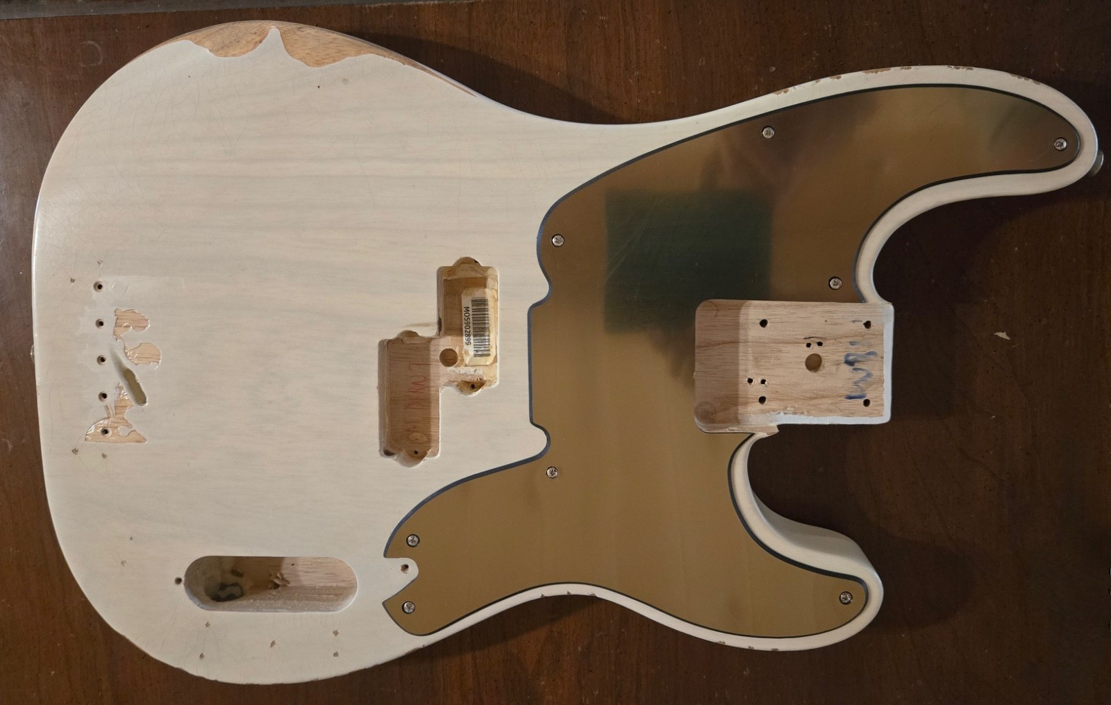 Fender Mike Dirnt tele '52 bass body w/ WD gold pickguard, nitro road worn relic