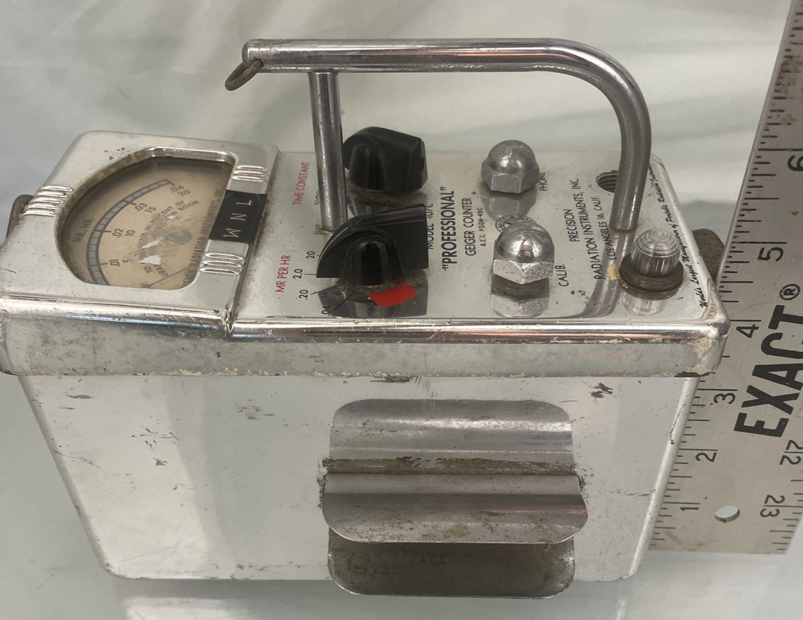 GEIGER COUNTER Model 107C Precision Radiation Instruments PROFESSIONAL 7x4x5”