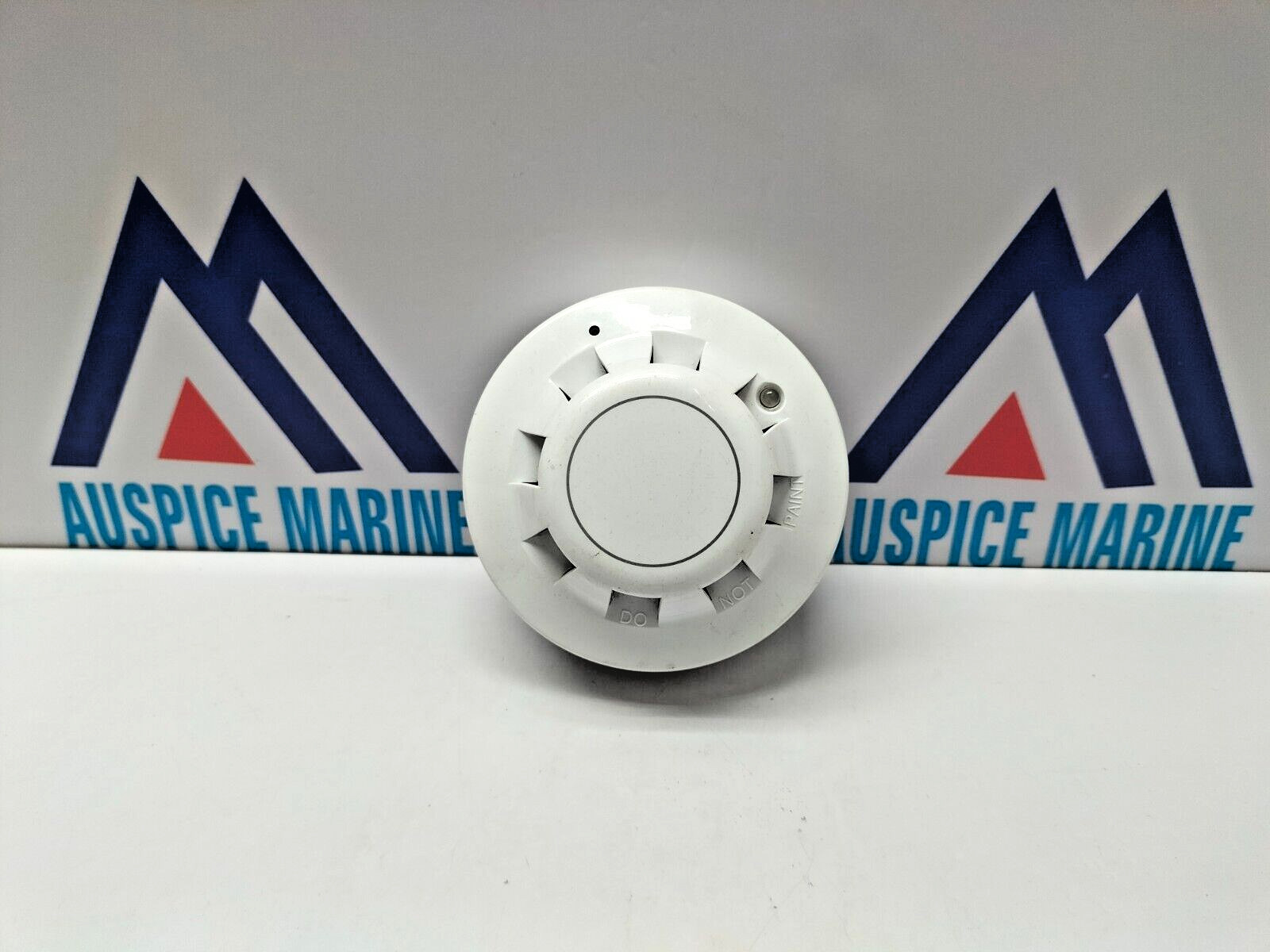 Apollo Series 65 Optical 55000-317APO Smoke Detector with Base
