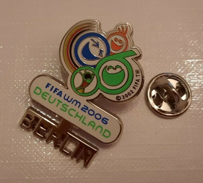 FIFA Germany World Cup 2006 Venue Berlin Pin NEW (M77)