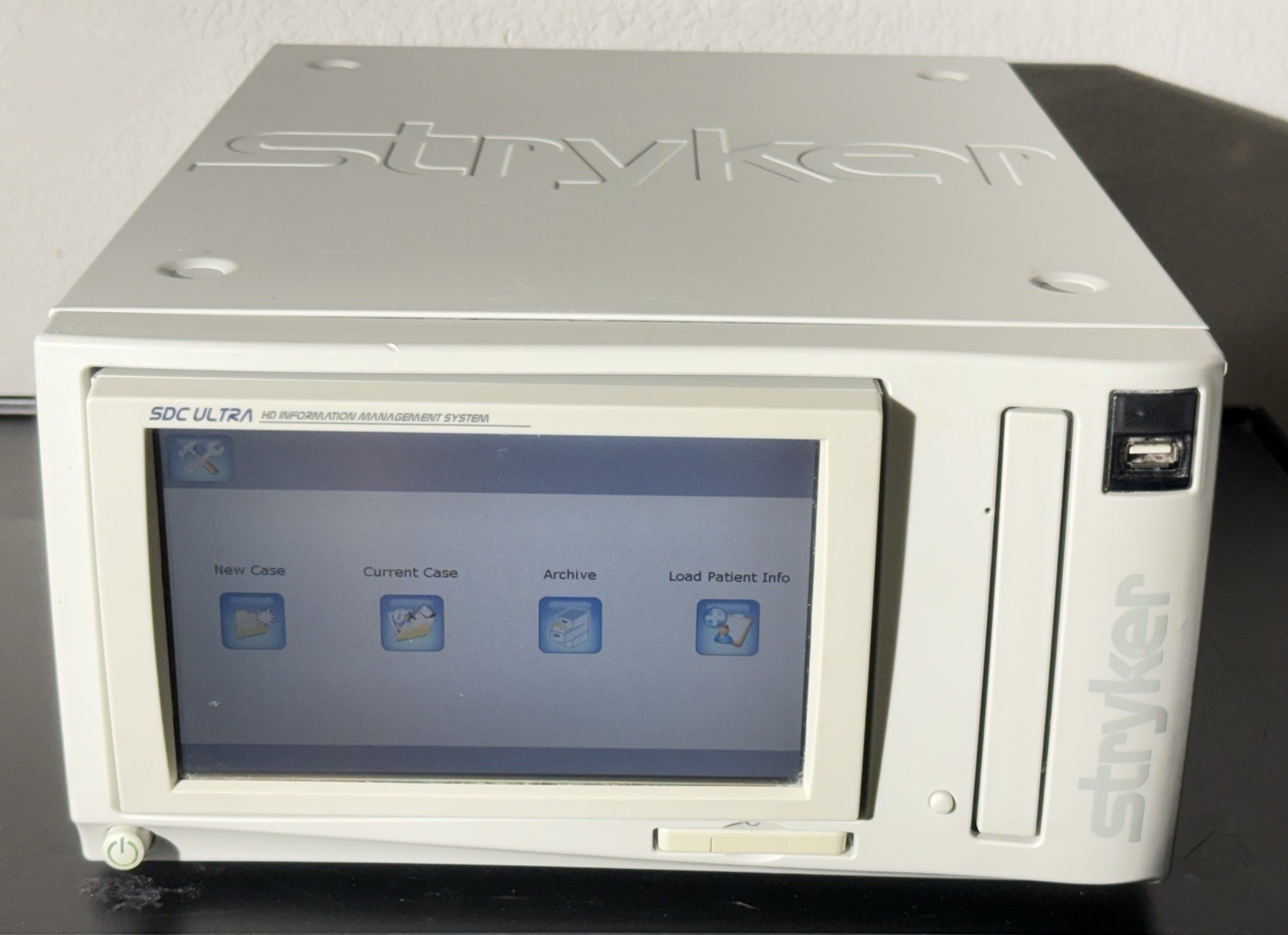 Stryker 0240050988 SDC Ultra HD Endoscopic Information Image Management Console