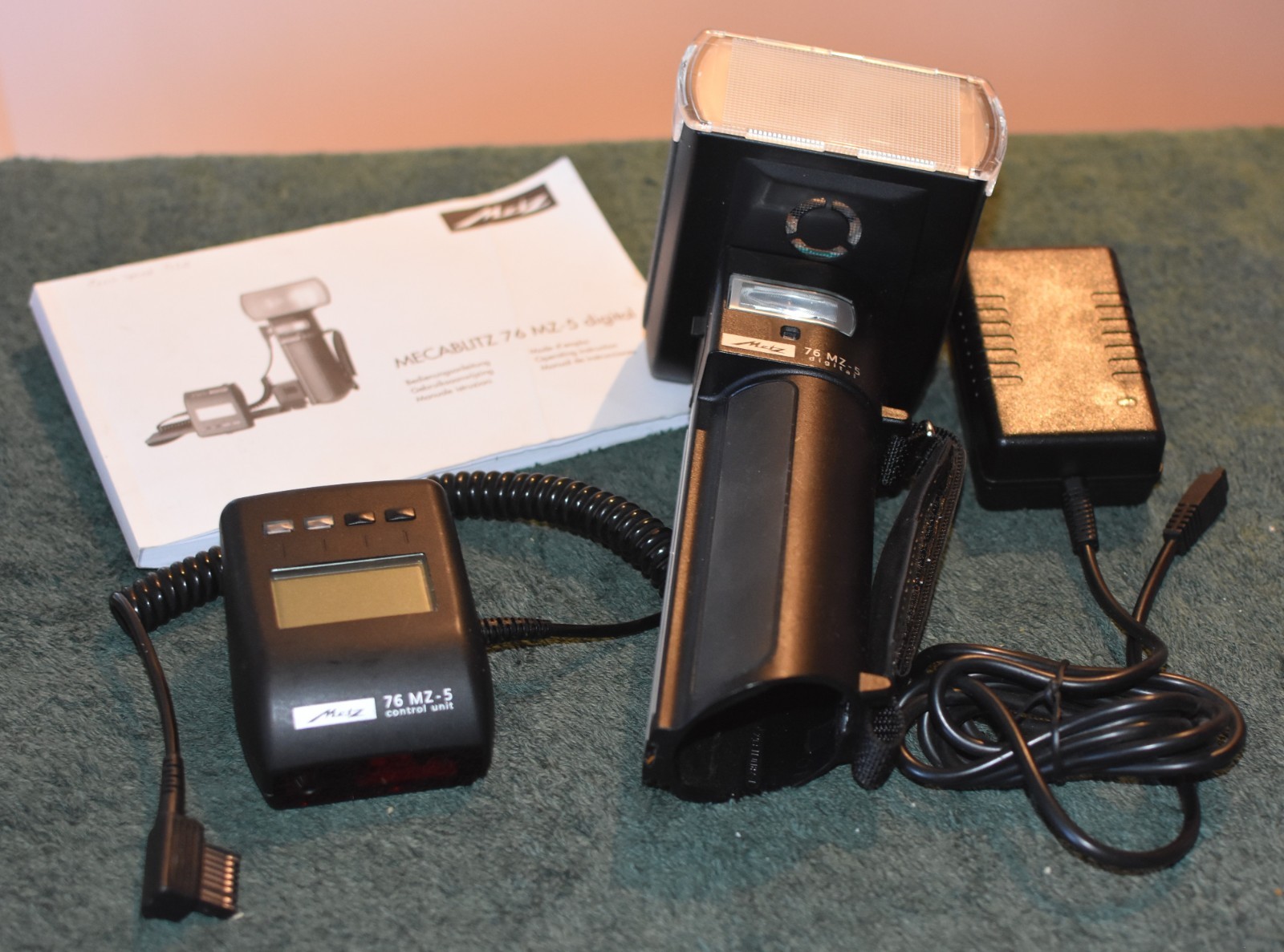 Metz Mecablitz 76 MZ-5 digital flash kit  with Metz SCA 3402  adapter for Nikon