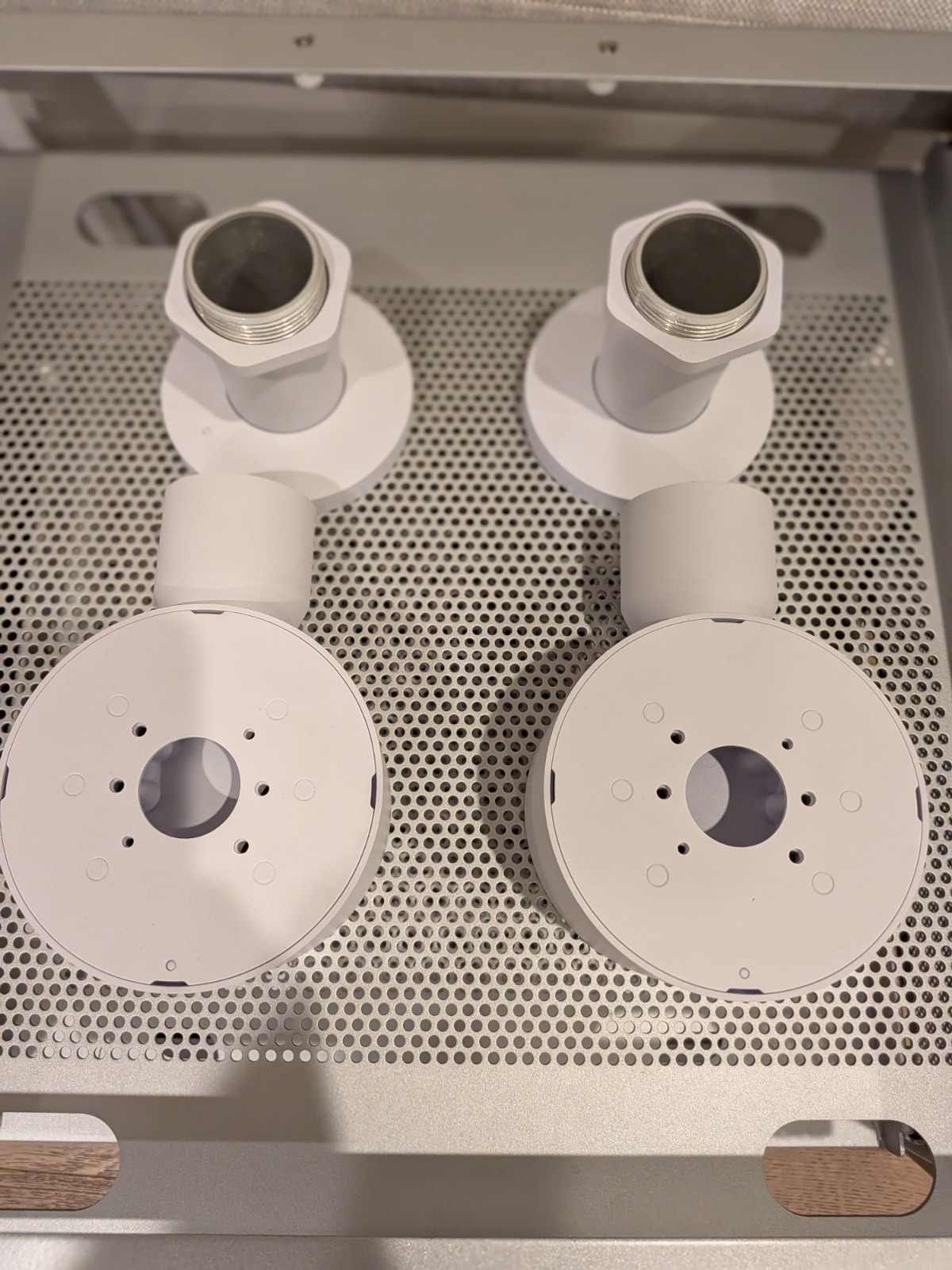 Ubiquiti UniFi Camera Mount Bundle 2x Dual Mount + 1x Junction Box White UACC