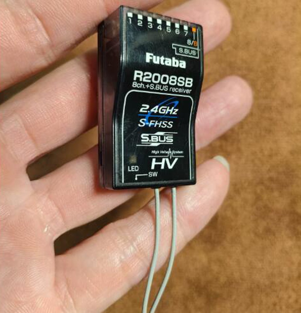 Futaba R2008SB 8CH 2.4G S-FHSS S.BUS HV Receiver RC Airplane Drone Car