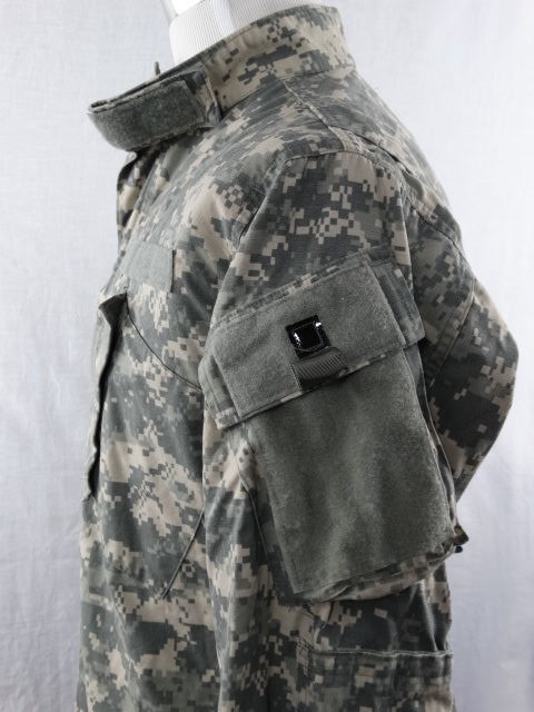 ACU Digital Camo Flame Resistant Jacket Military US Army Medium Regular