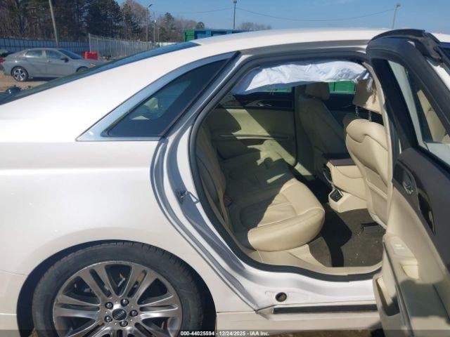 MKZ 2013 Glove Box 4954251
