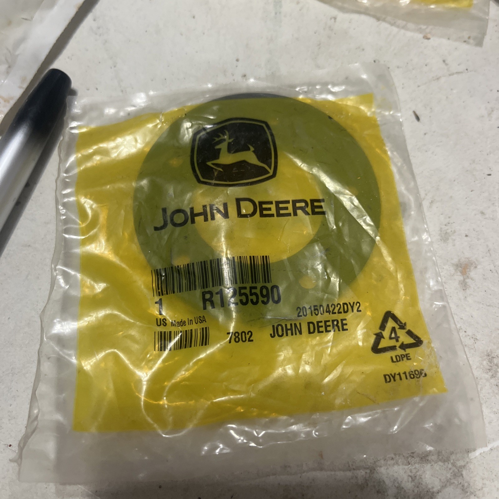 JD3) John Deere OEM Gasket R125590