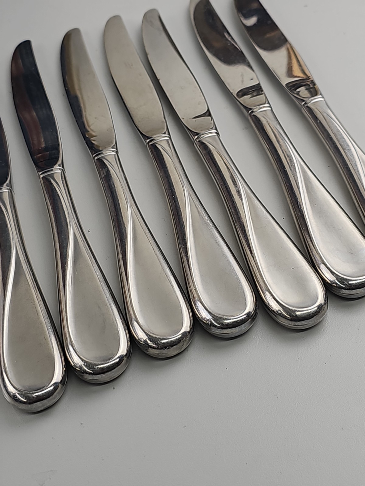 Oneida Flight Reliance 7 Dinner Knives Heavy Duty Stainless