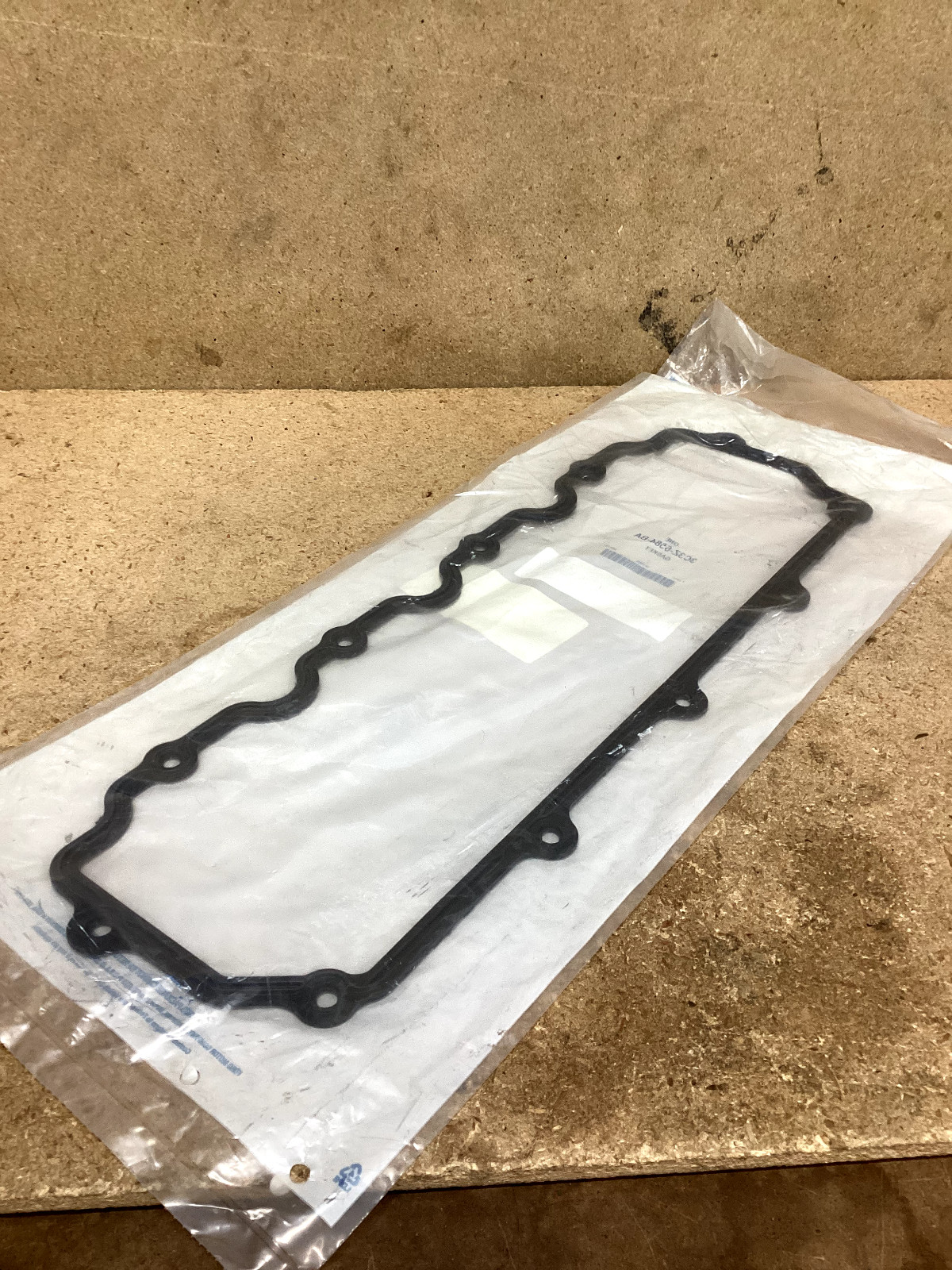 Valve cover gasket Ford 550 super duty 6.0L 2005 pn#3C3Z-6584-BA