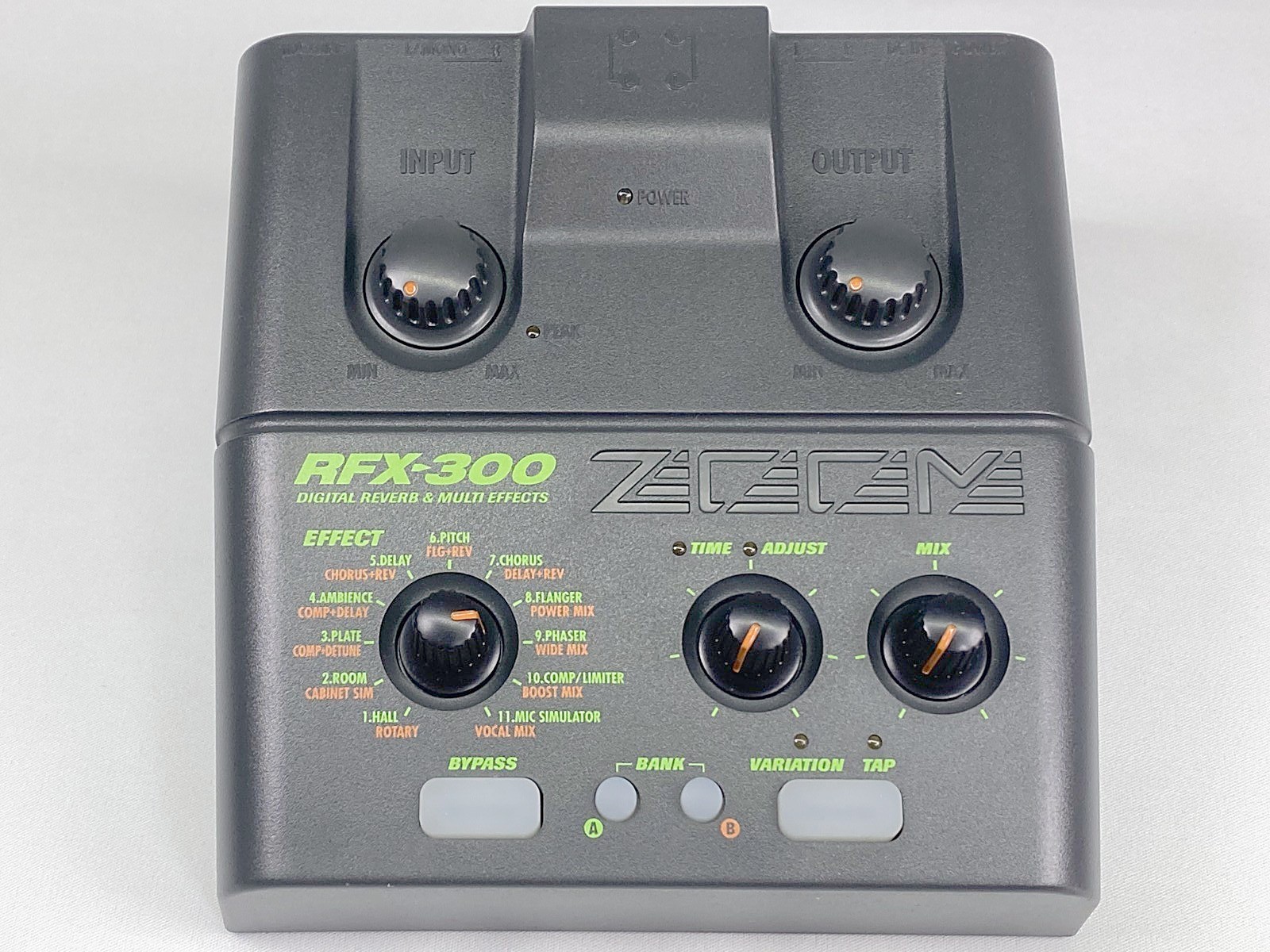 ZOOM RFX-300 Digital Multi Effects Processor Tested Working w/ AC Adapter Japan