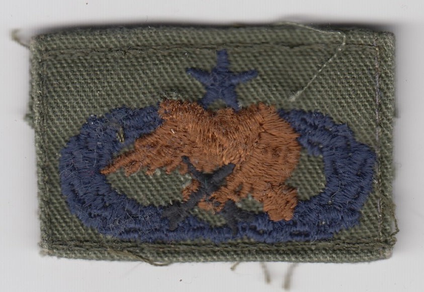 US Air Force Senior Maintenance Munitions Badge Cloth Patch Insignia Badge USAF