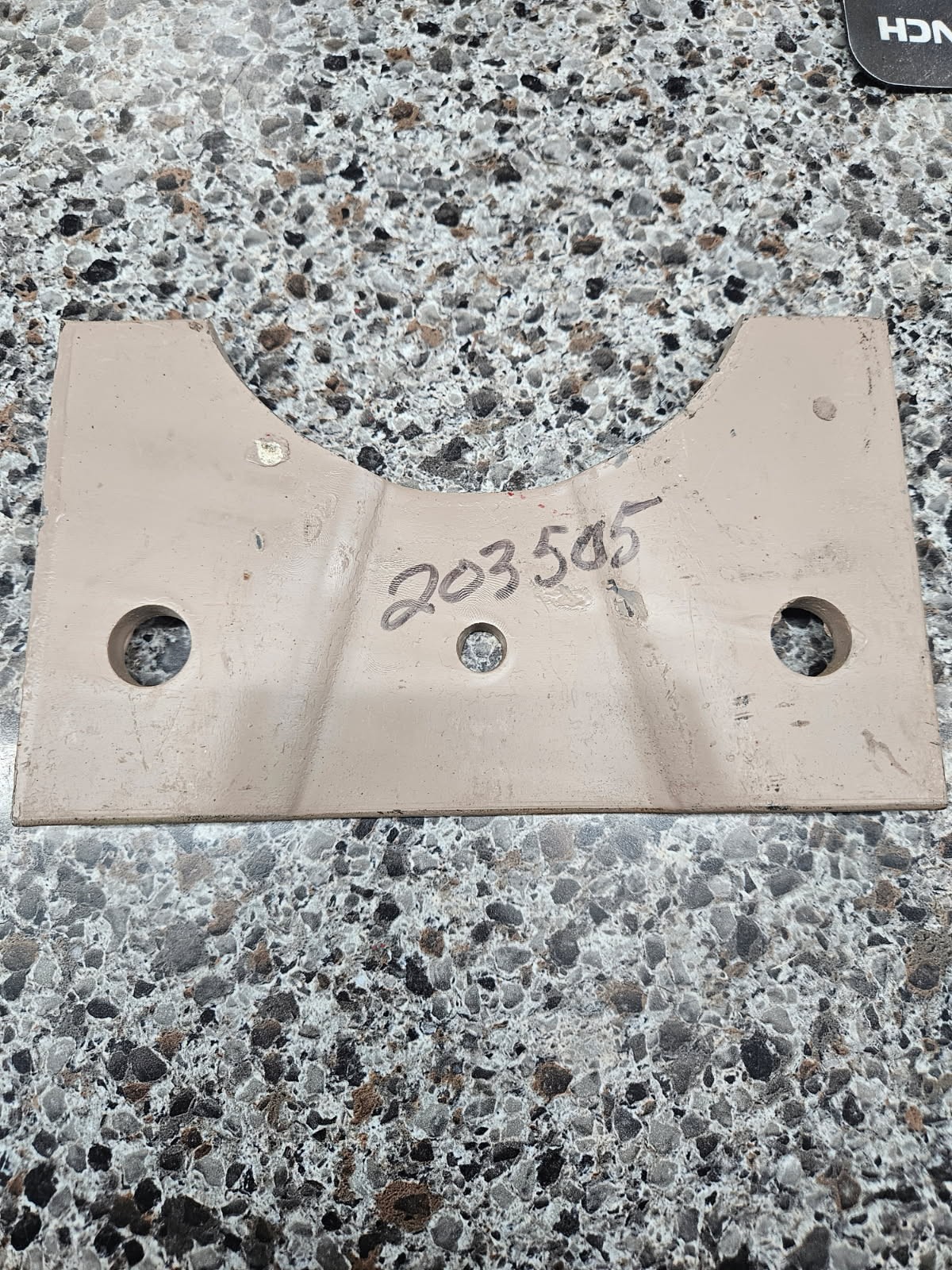 NEW IDEA MANURE SPREADER PADDLE SUPPORT 203505