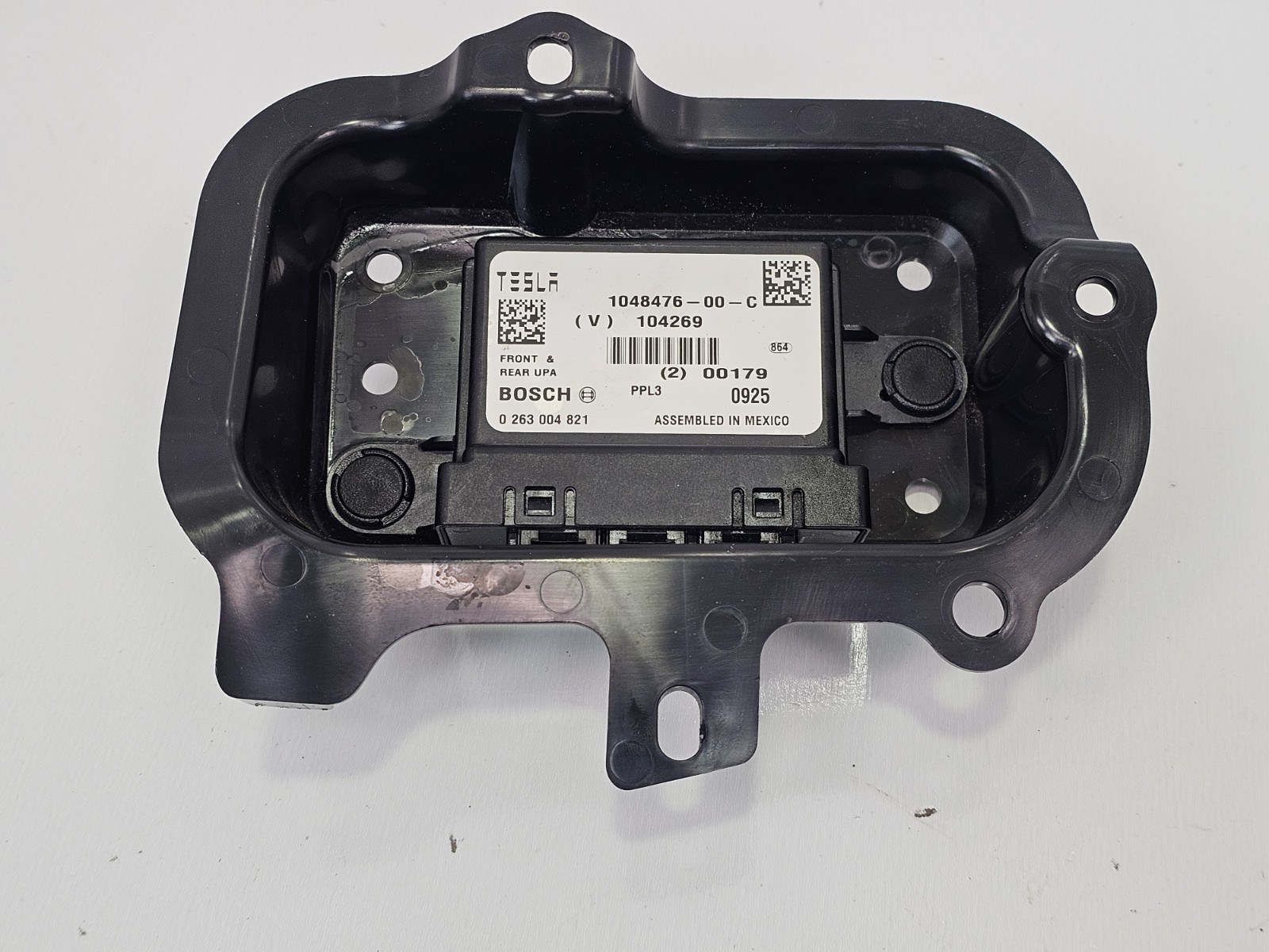 12-20 Model S ECU Park Distance Assist Control Sensor Module PDC 1048476-00-C