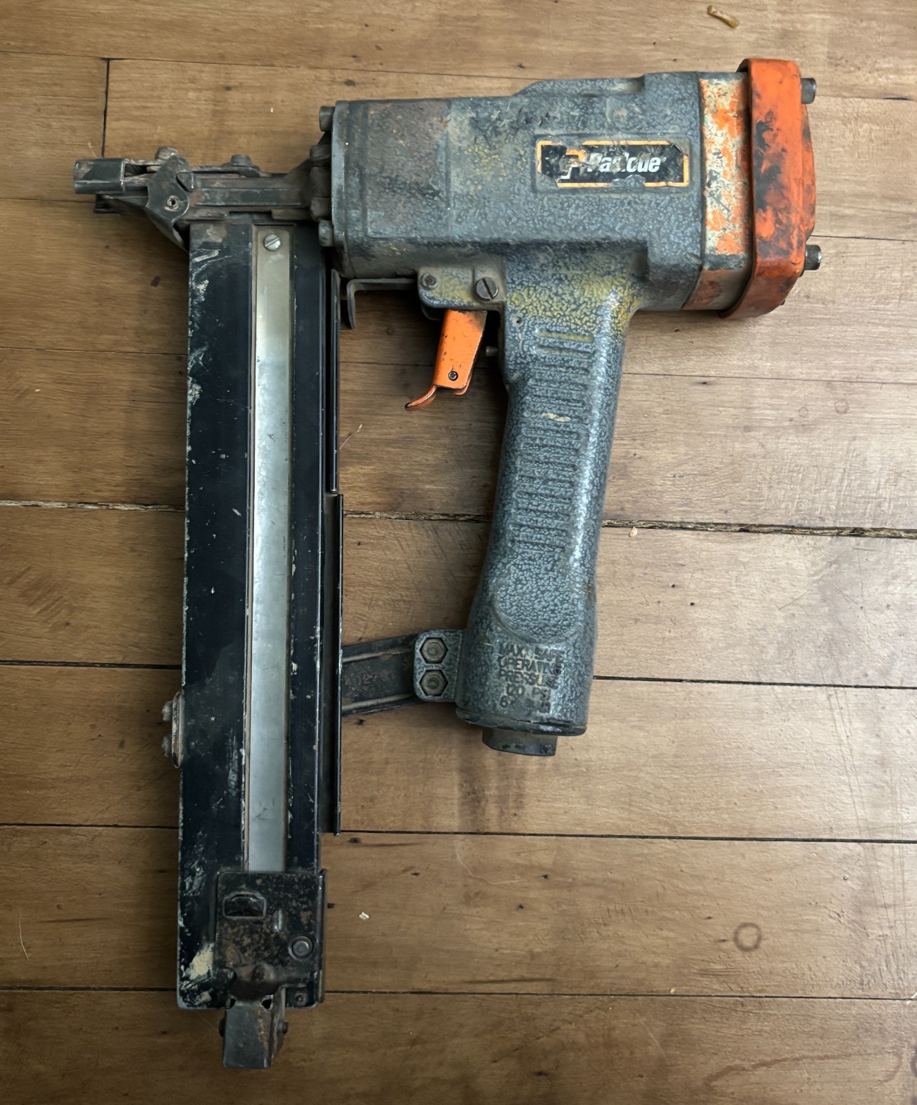 Paslode 1/2 crown stapler gun