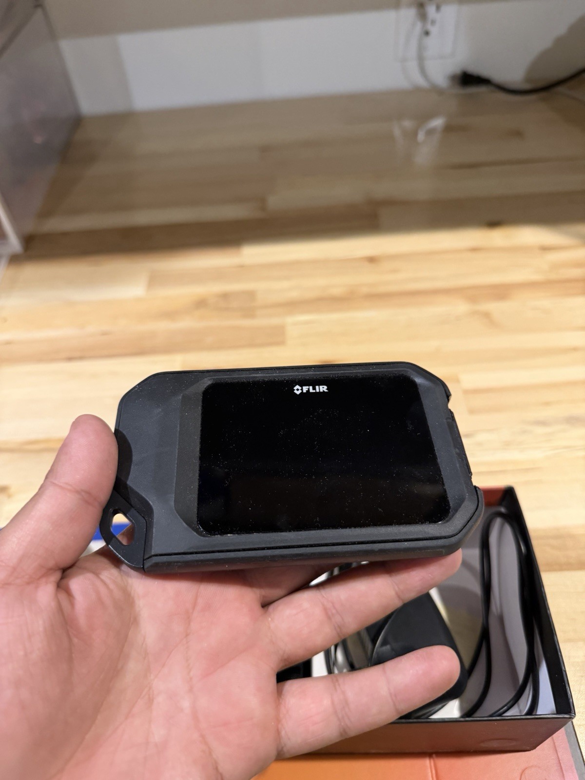FLIR C2 COMPACT THERMAL IMAGING CAMERA (TESTED) SHIPS FAST