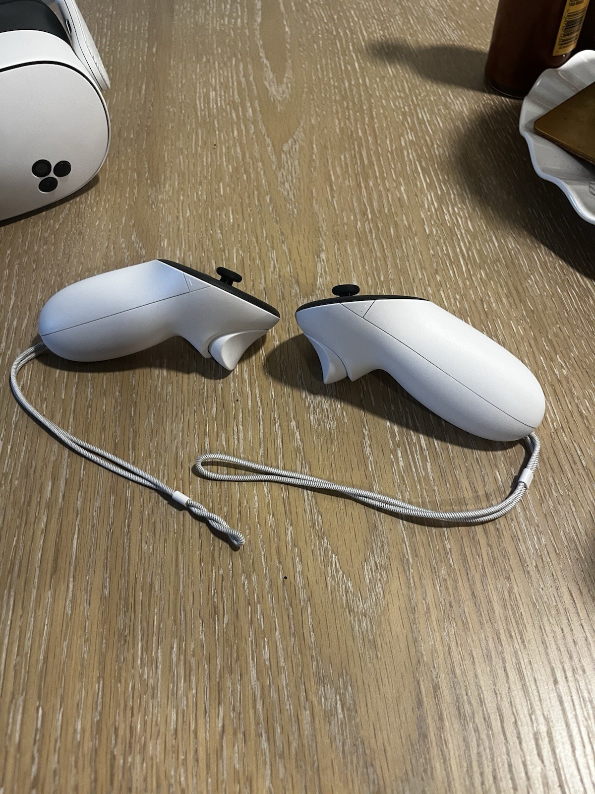Meta Quest 3s Standalone VR Headset White w/ Touch Controllers