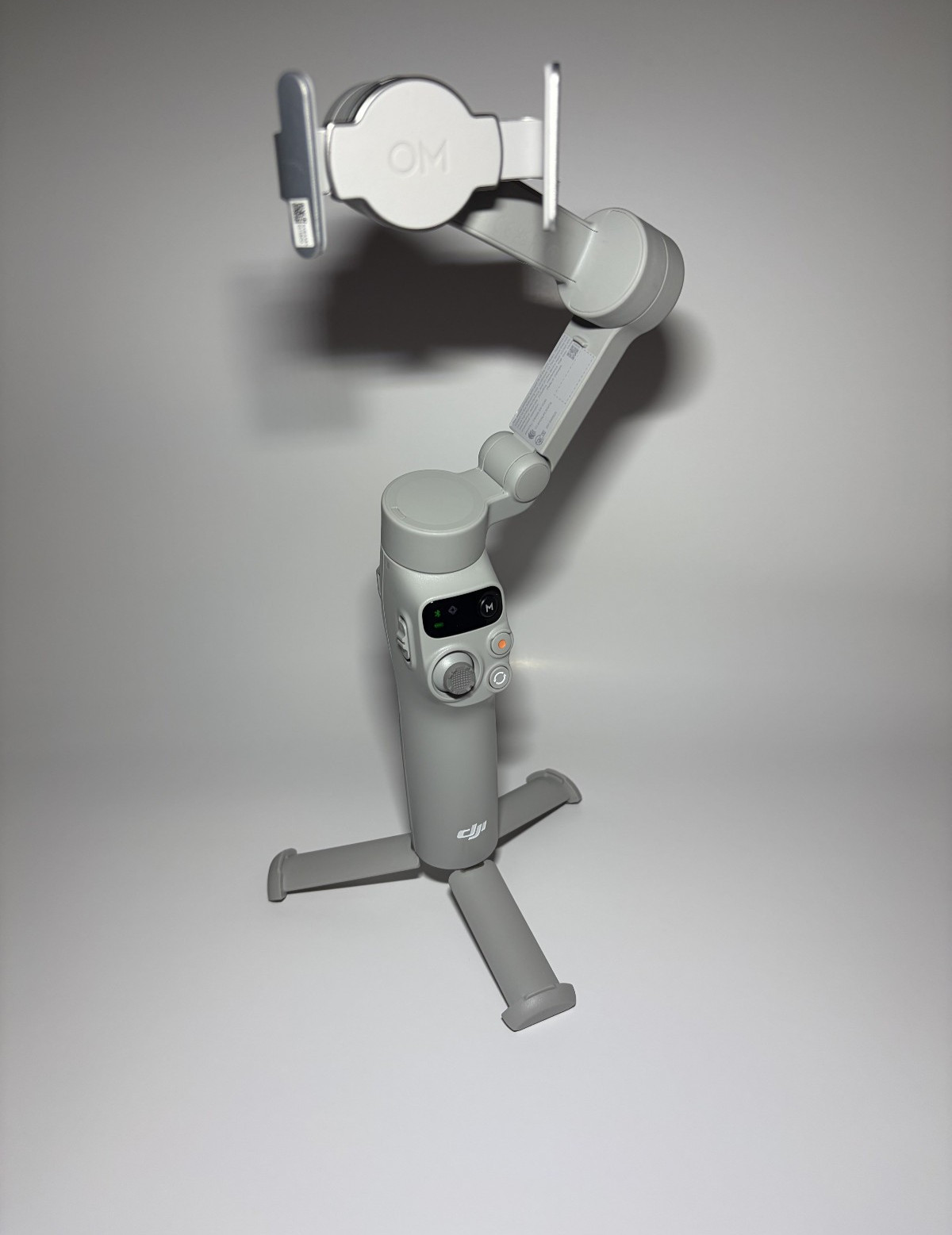DJI Osmo Mobile 7 Smartphone 3-Axis Gimbal Stabilizer - Gray