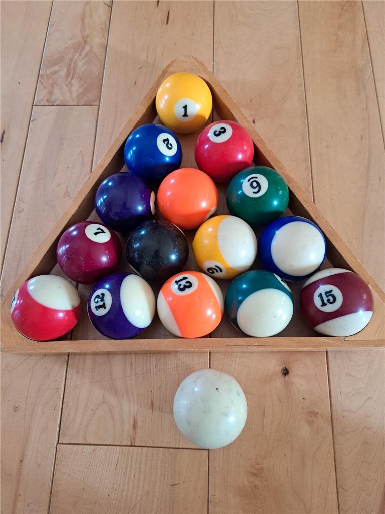 COMPLETE SET OF BILLIARD POOL BALLS WITH WOODEN RACK UNBRANDED