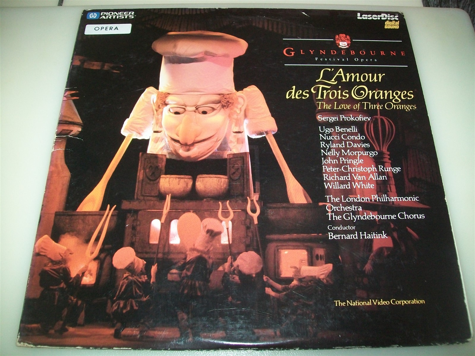 L'AMOUR DES TROIS ORANGES (THE LOVE FOR THREE ORANGES) Laserdisc LD RARE OPERA!