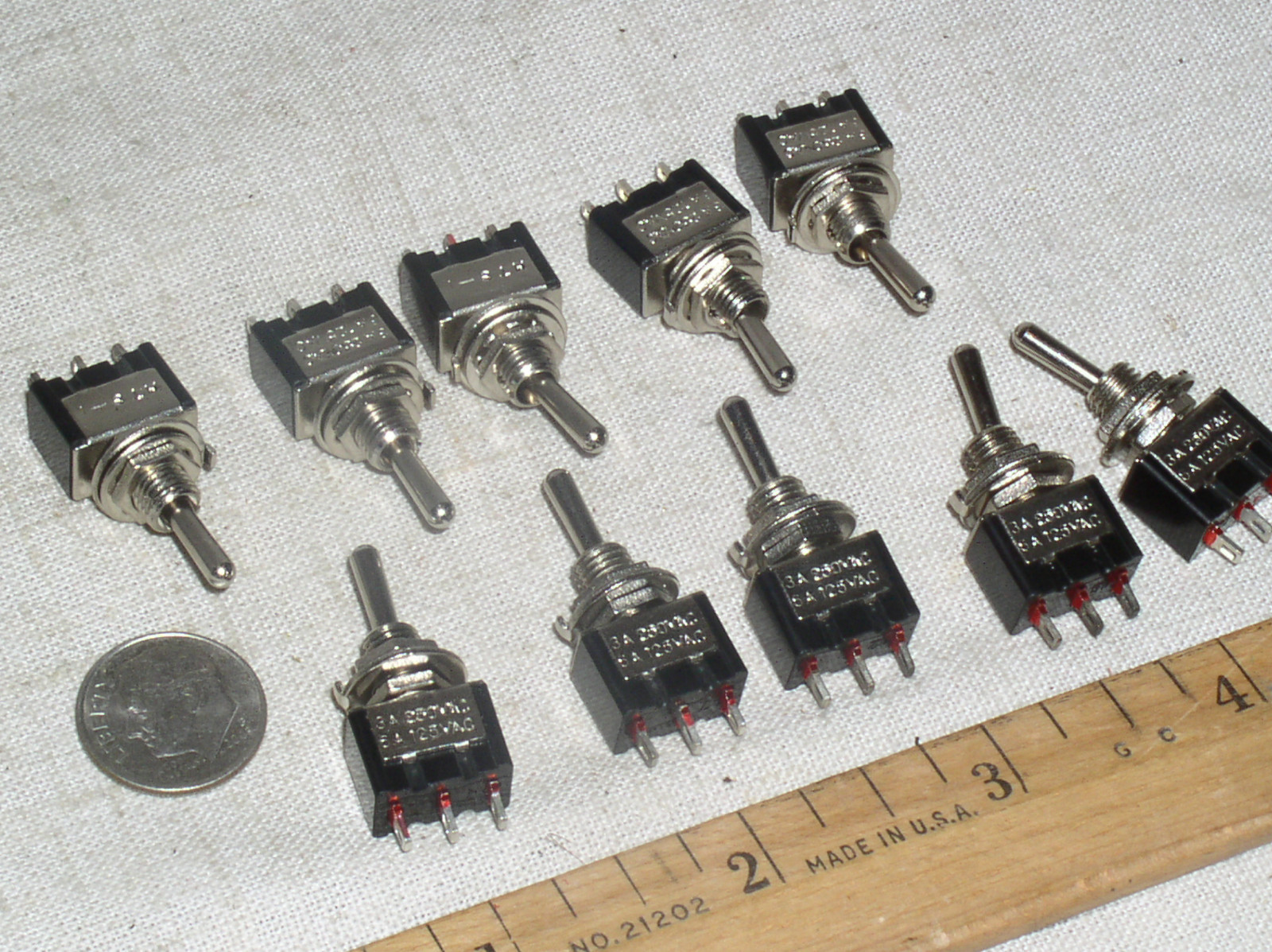 10 MINI TOGGLE SPDT ON-OFF-ON SWITCH 125 VAC 6 AMP CENTER OFF SINGLE POLE USA