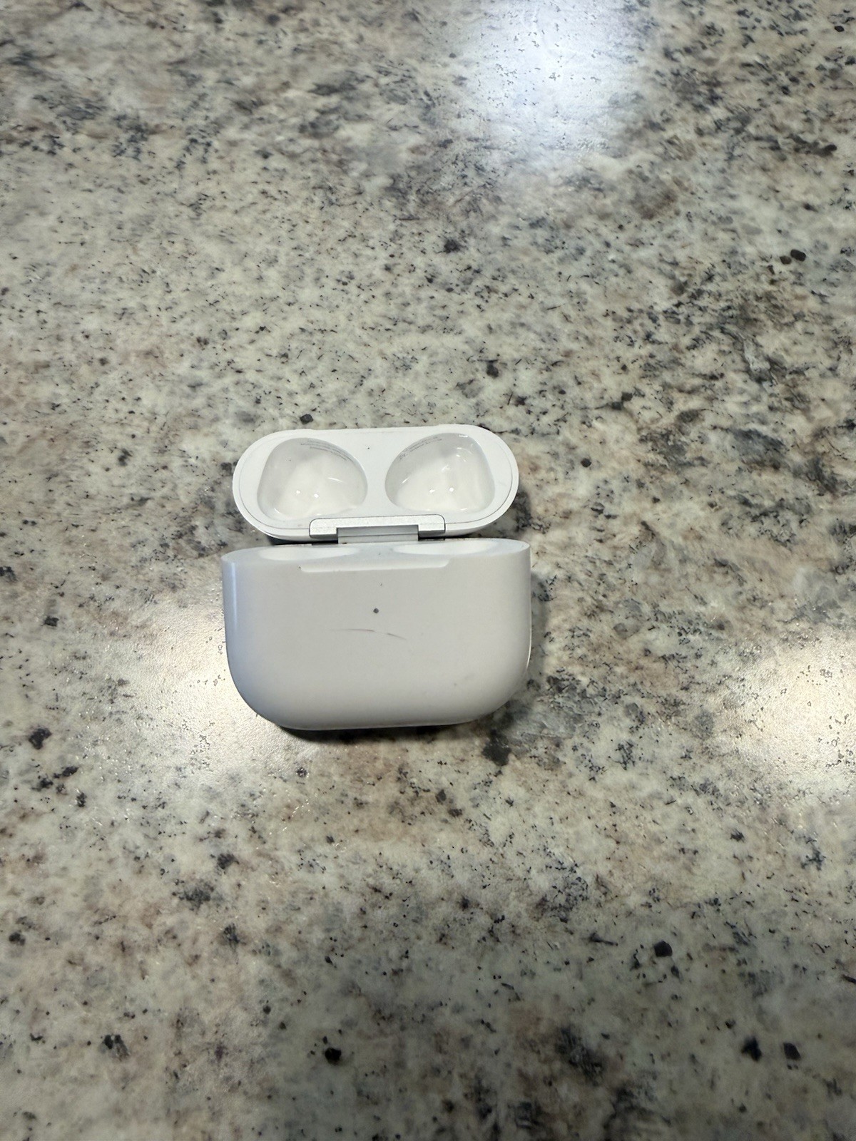 Apple AirPods 3rd Generation Charging Case A2566