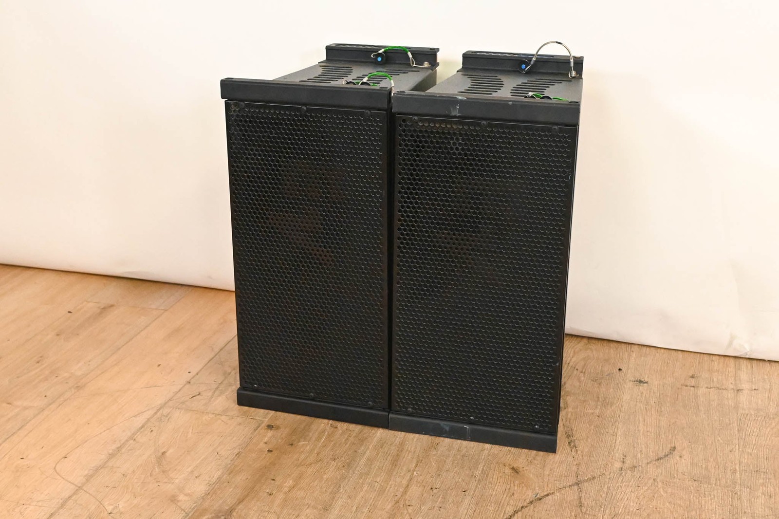 Electro-Voice (EV) XLE181 8" 2-Way Passive Line Array Speaker (PAIR) CG01THN