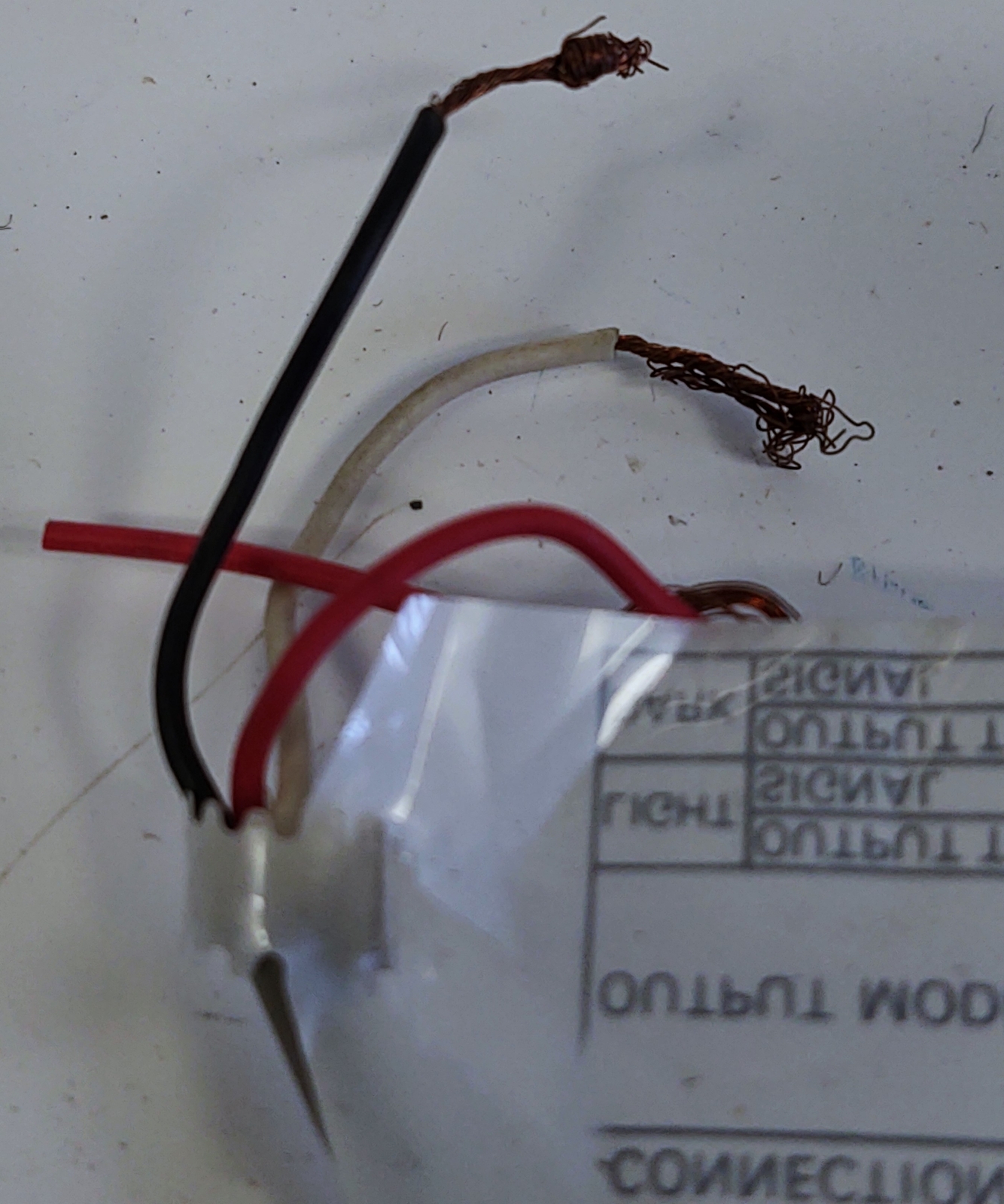 Omron E3S-DS10B4 Photoelectric Sensor with Adjustable Stability Light