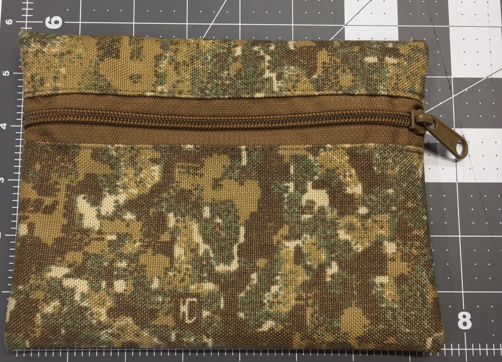 LIVESOUTSIDE.COM PenCott Badlands Camo Coyote Brown Zipper Bag Small USA Made