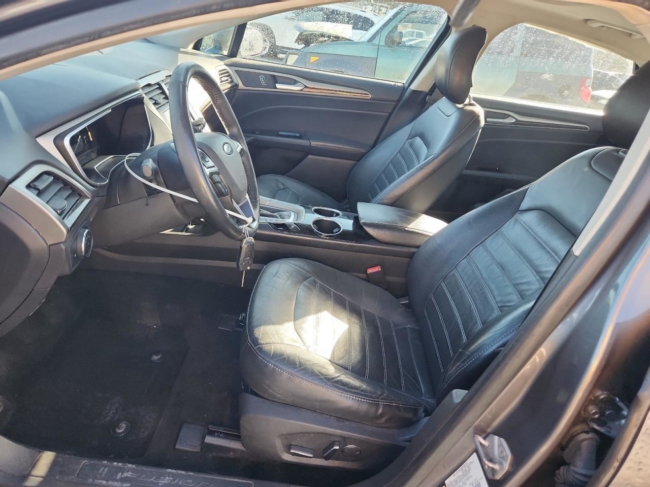 FUSION 2014 Glove Box 4901674
