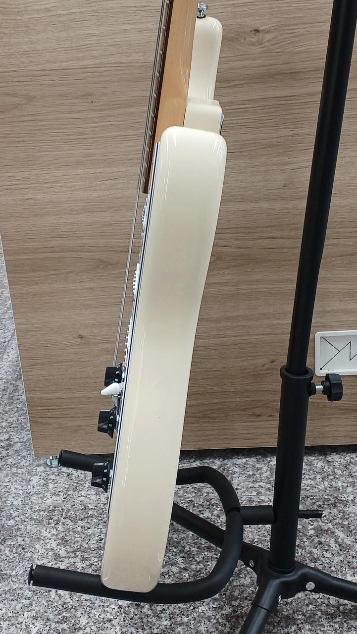FENDER JAPAN ST72 73068