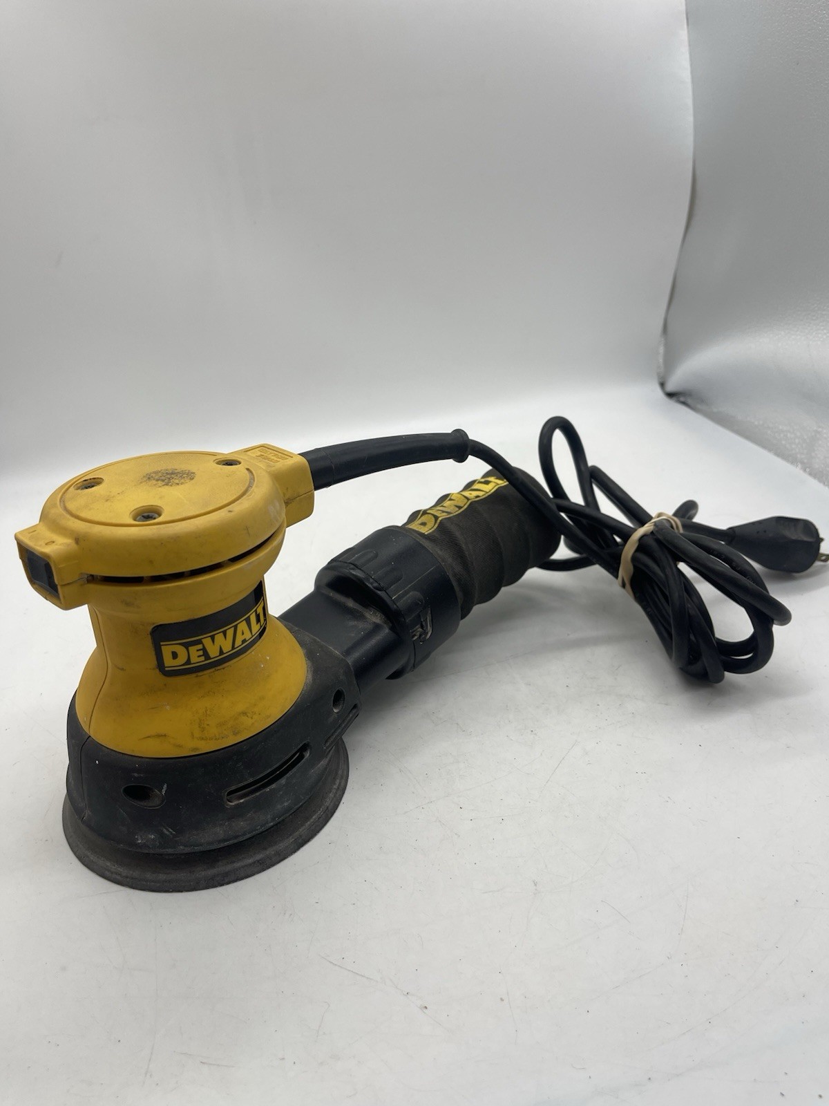 DeWalt DW421 Corded Orbital 5" Disc Palm Sander Hook N Loop Pad Bag E440