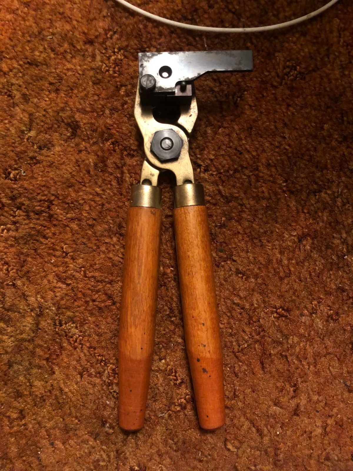 Thompson Center 50 cal. Maxi ball bullet mold with handles NICE!