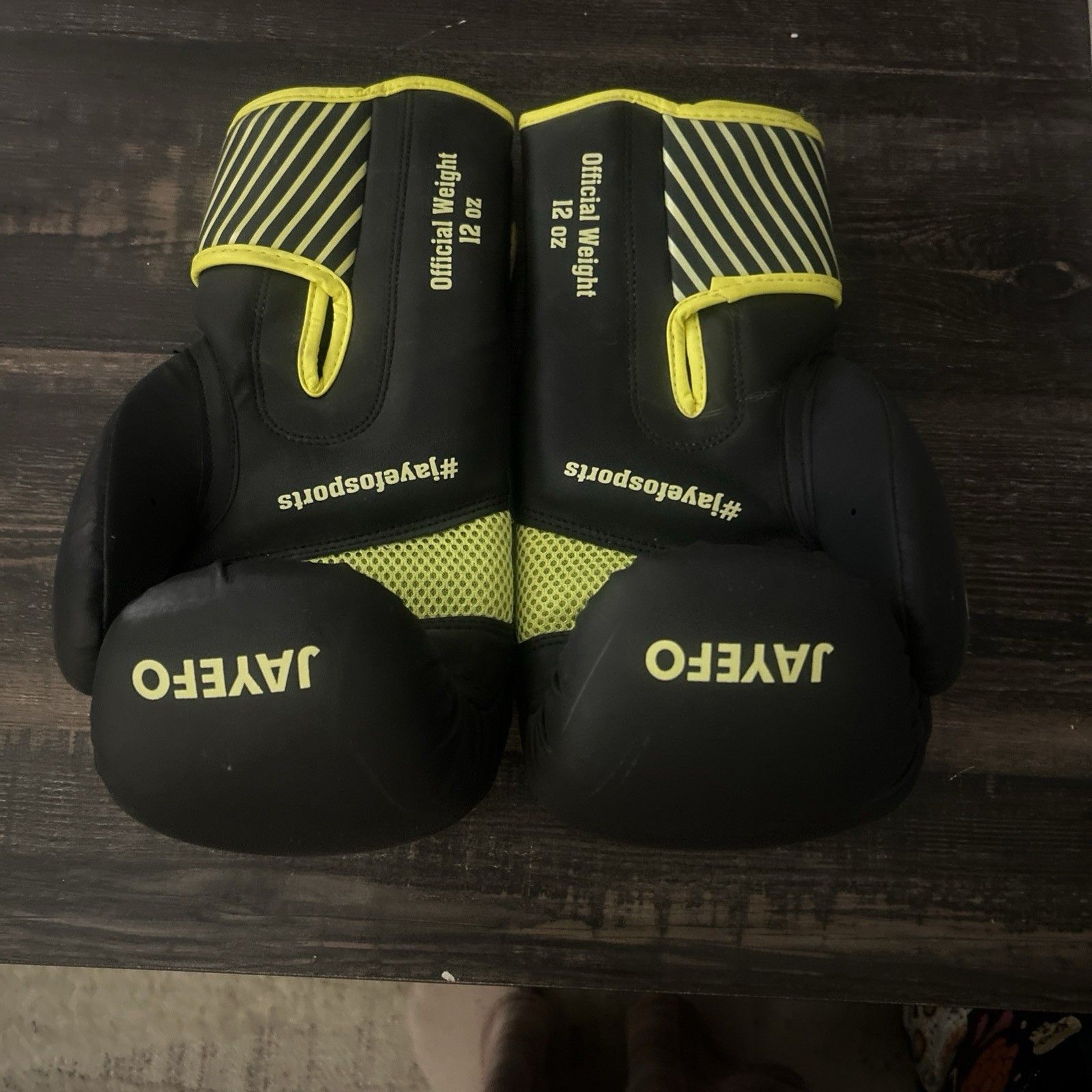 Jayden 12oz boxing gloves