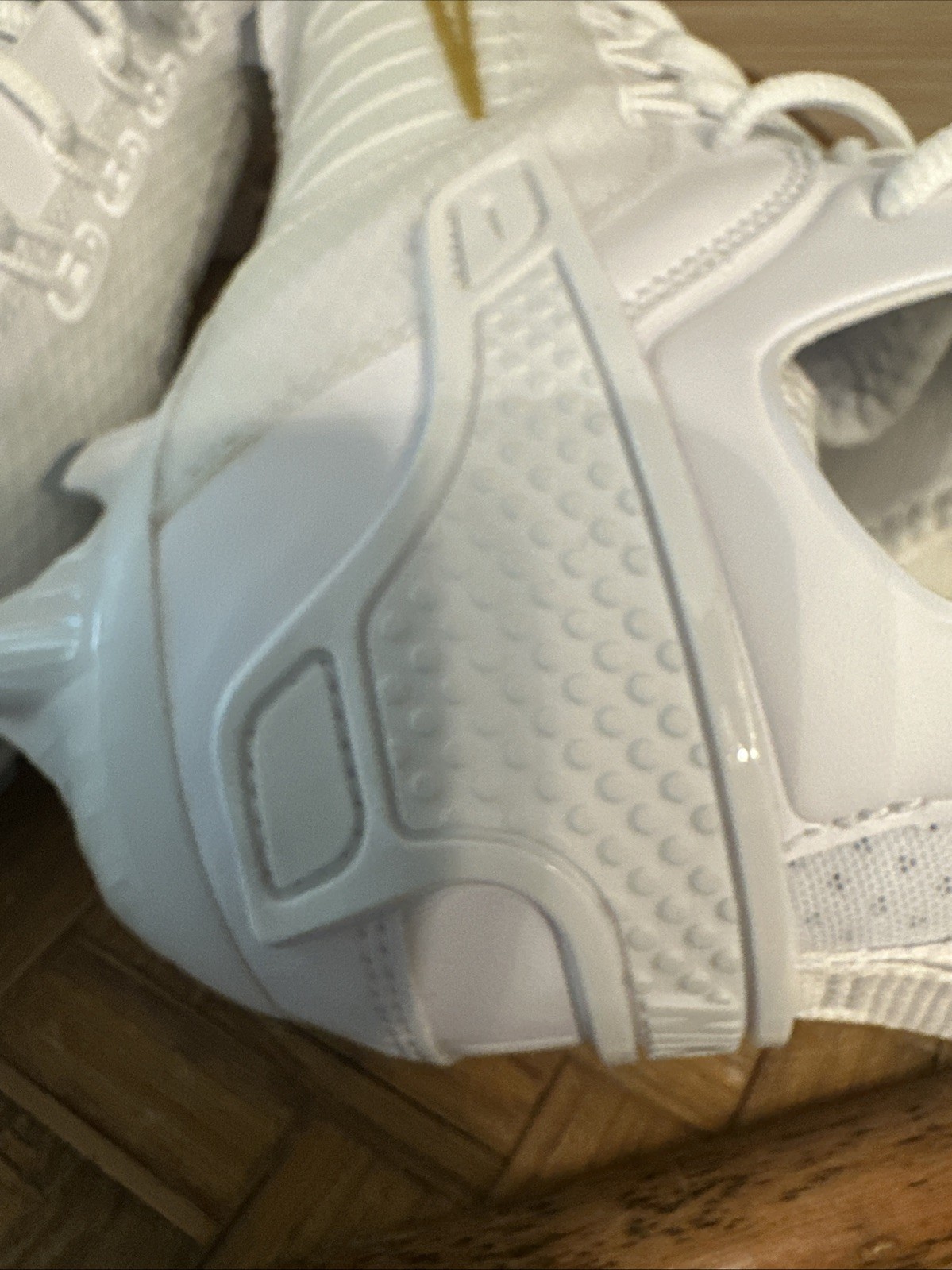 Nike Huarache 9 Elite Mid Lax White-Met Vivid Gold Lacrosse 6.5-10 FD0088-100