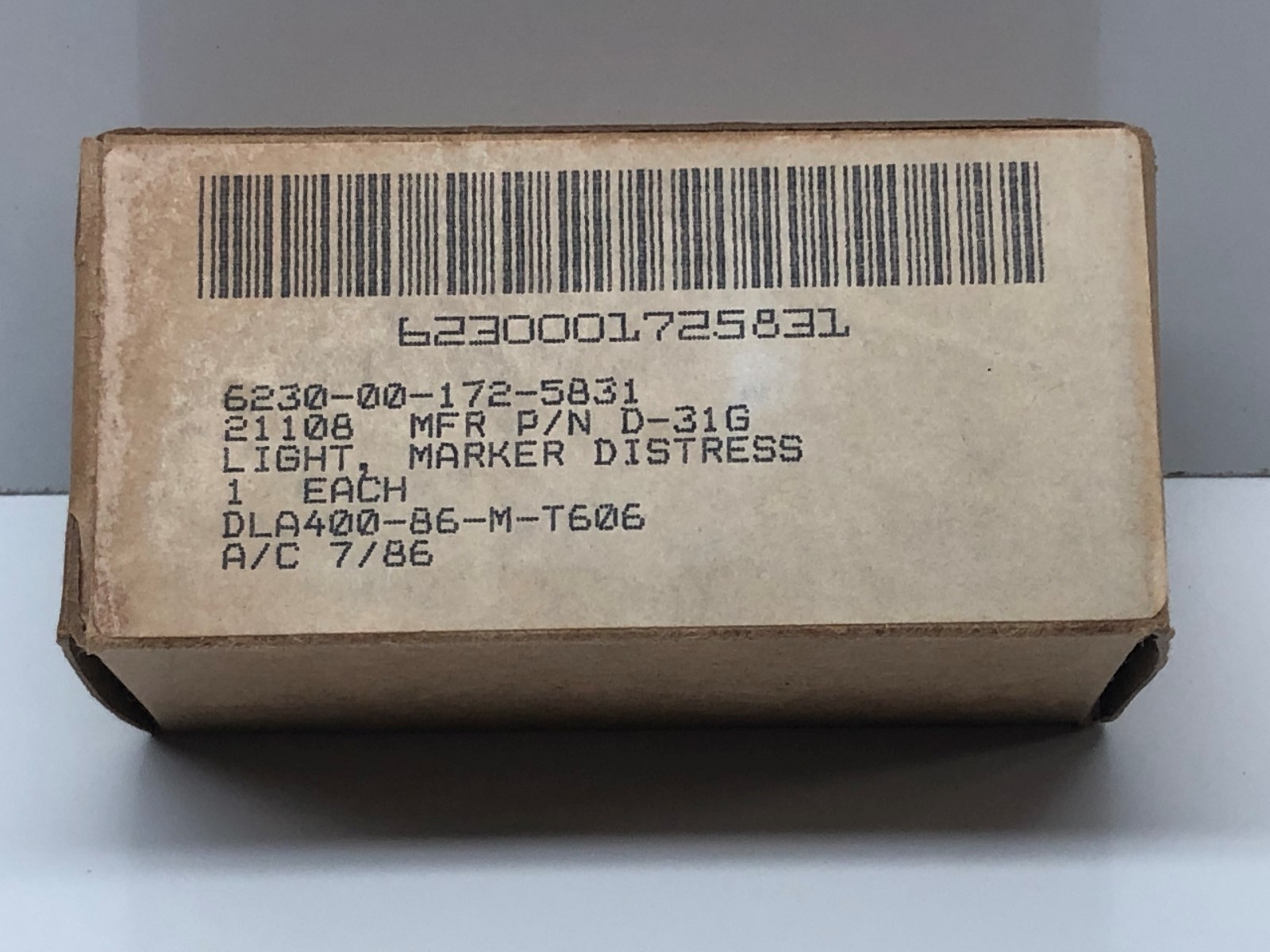 GREEN D-31 DISTRESS MARKER LIGHT