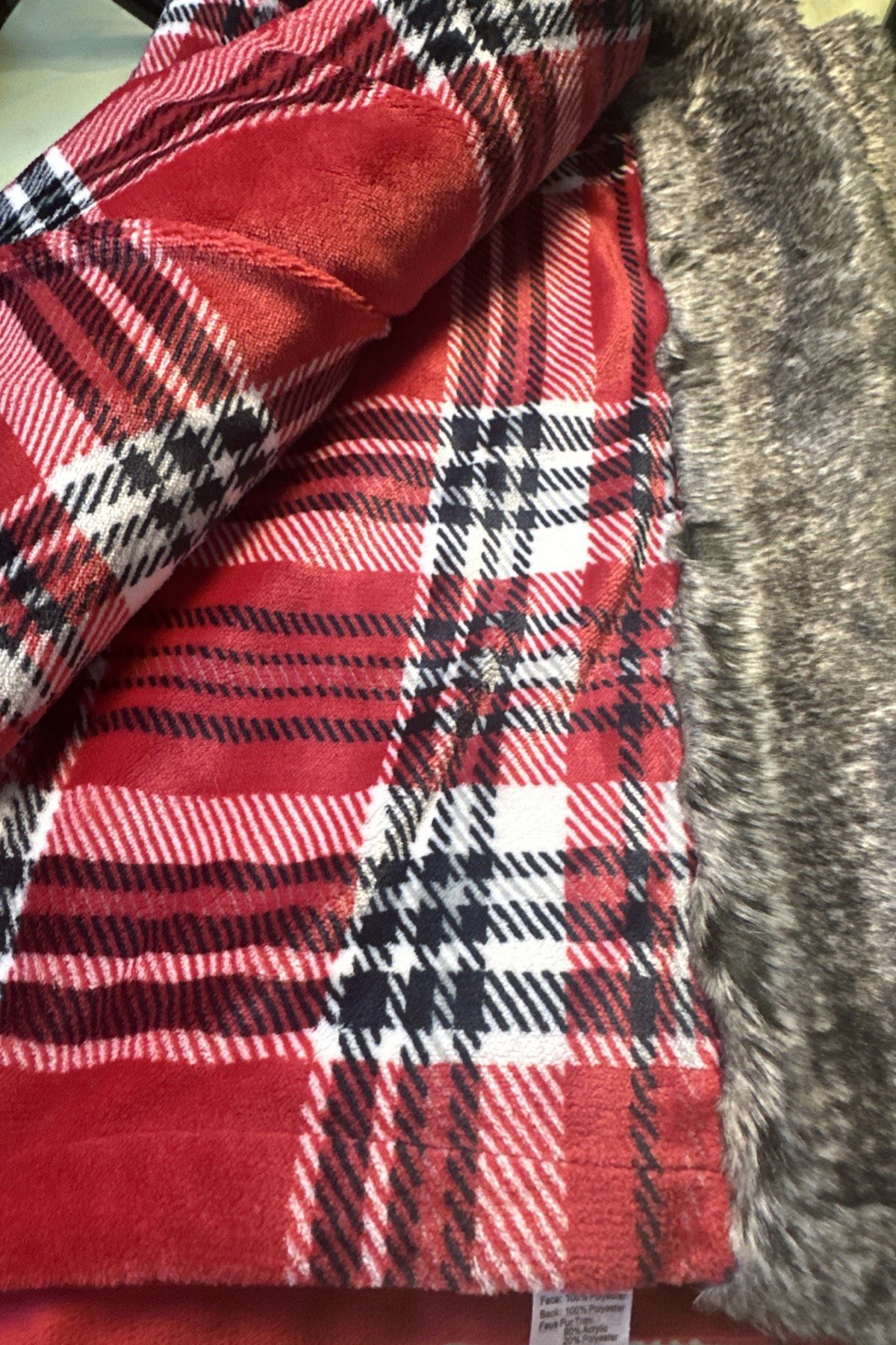 Cozy Red & Black Plaid Plush Throw Blanket 50"x60" Red Backing Faux Fur PreOwned