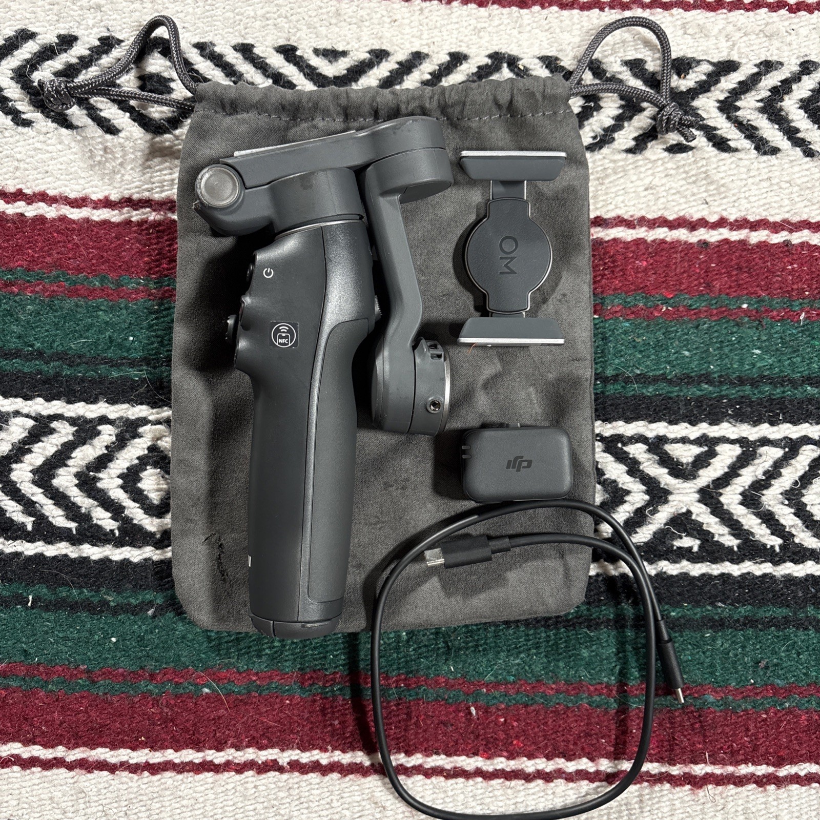 DJI Osmo Mobile 8 Gimbal Stabilizer AI Tracking