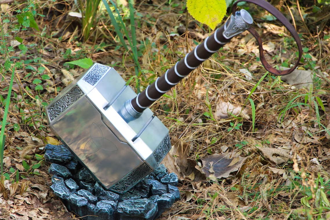 Antique Thor Hammer Metal  Resin Mjolnir Cosplay Costume Gift