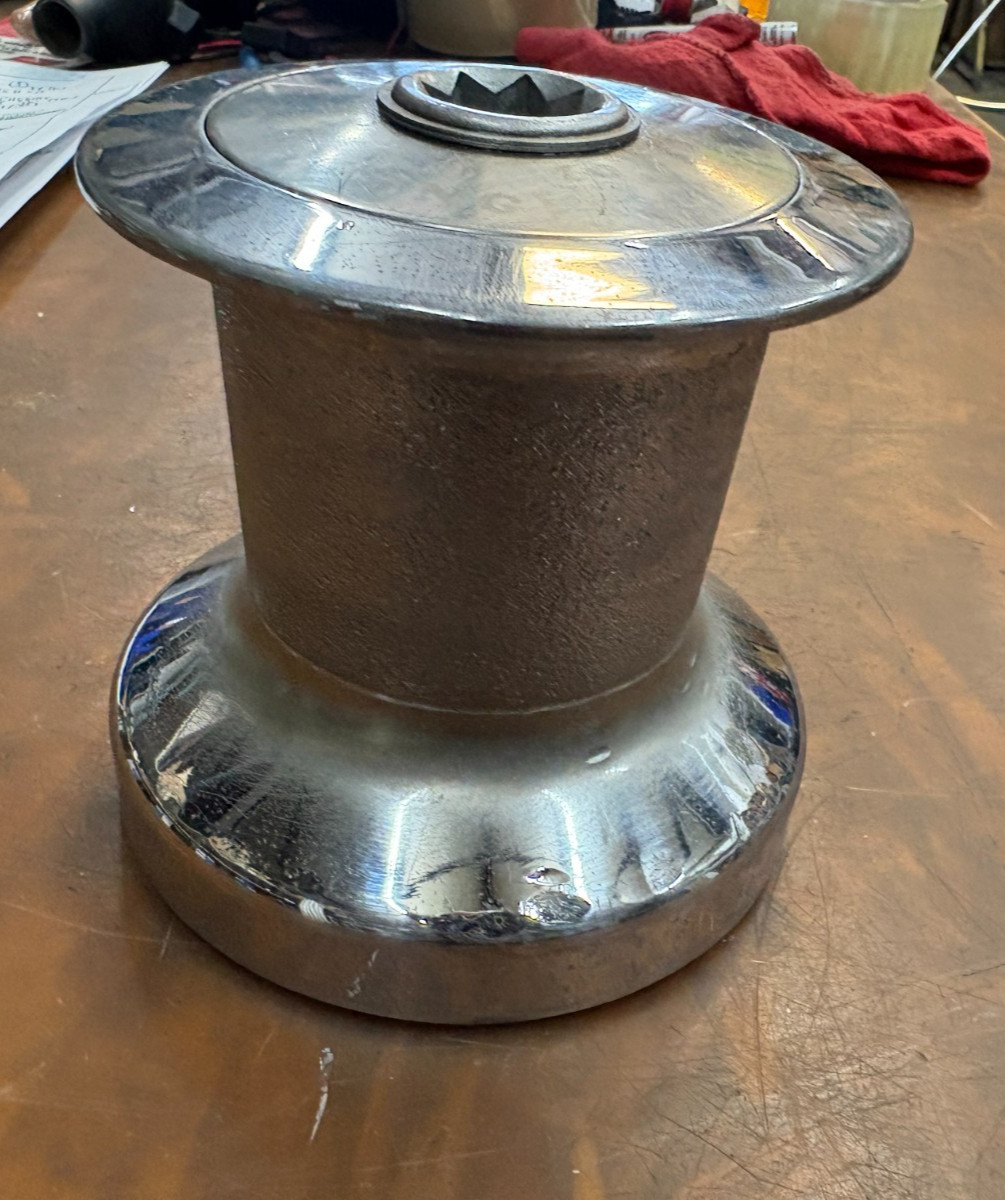 LEWMAR 10 SINGLE SPD WINCH CHROME BASE 5 7/8"(123) DRUM 3" (76) H 4 5/8"(117)