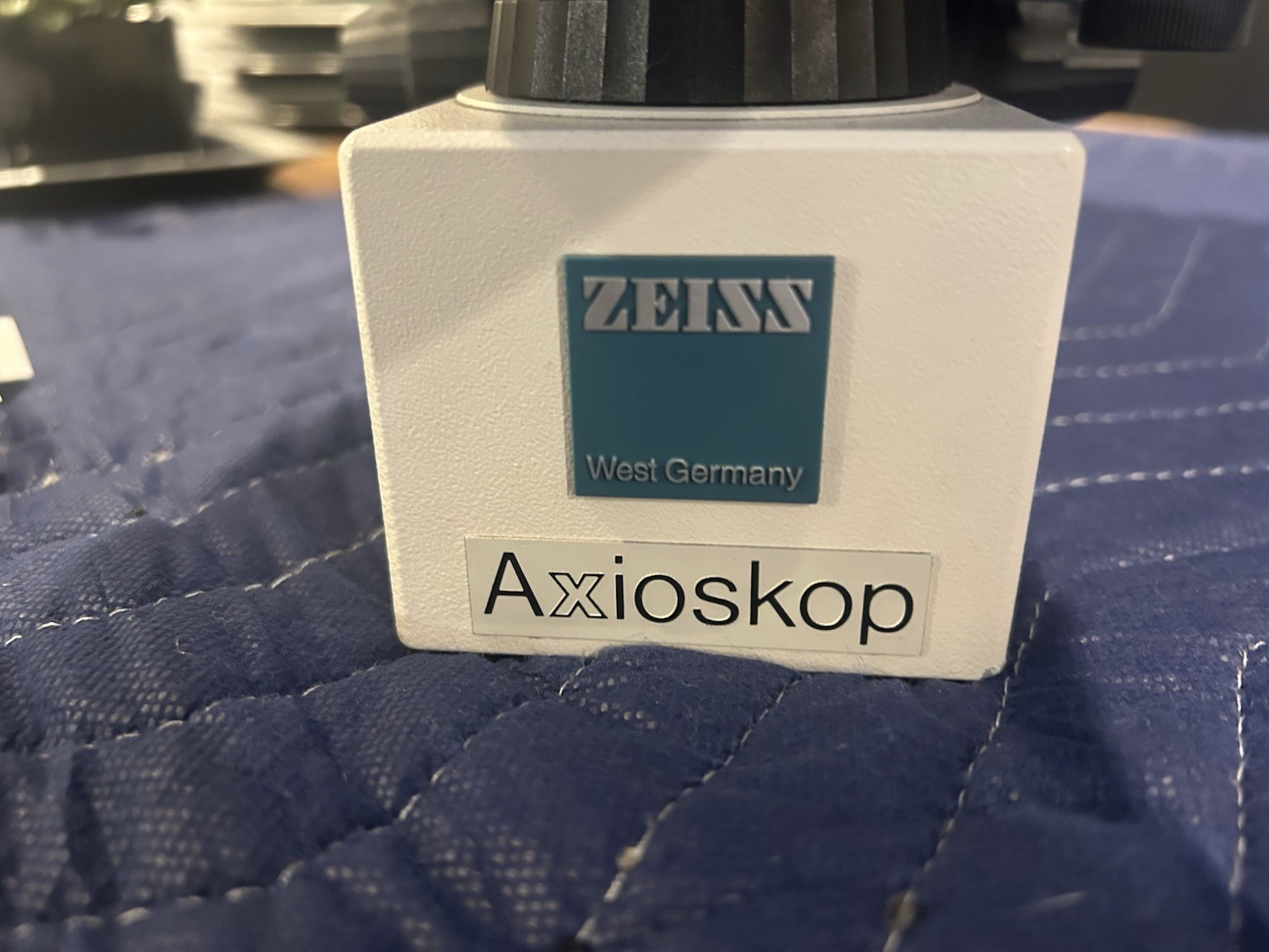 Zeiss Axioskop & AmScope MU1000 10MP USB 2.0 Microscope Digital Camera
