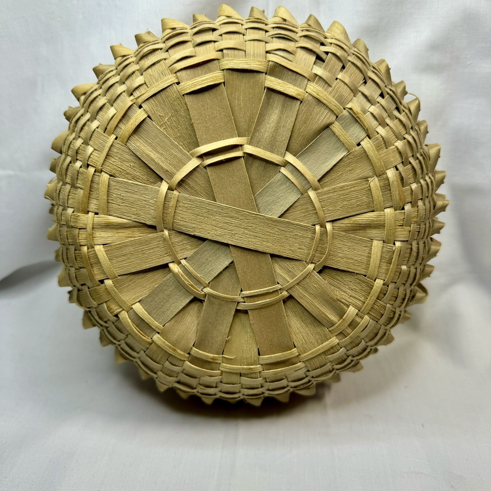 Handmade Vintage Porcupine Coil Curl Basket Native Indian Reed Lidded Weave