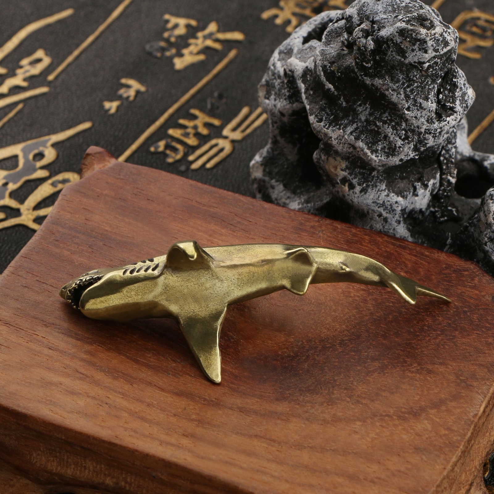 Solid Brass Shark Statue Ornament Home Decor Statue Animal Collectibles*