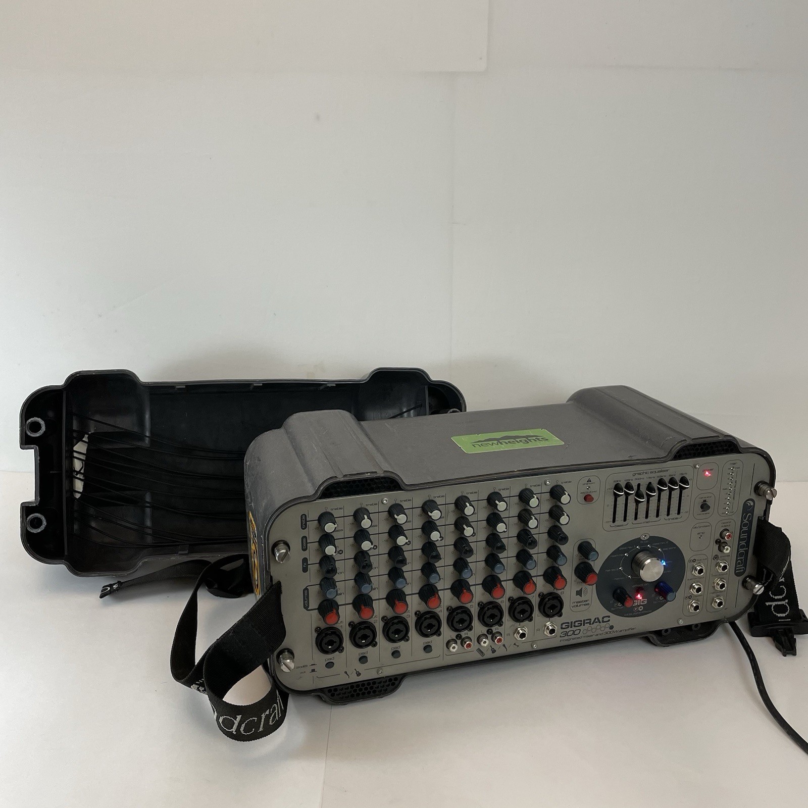 Soundcraft GIGRAC 300 Powered Integrated Mixer/Amplifier Travel Board TESTED