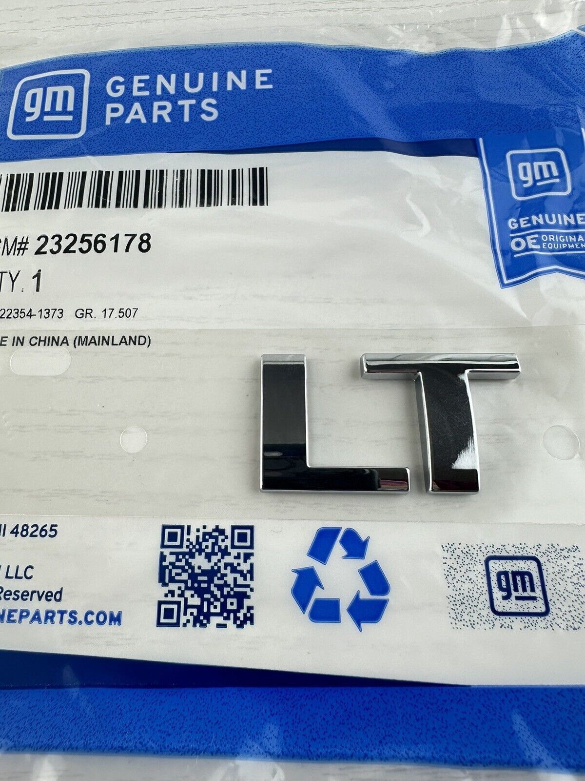 OEM NEW Right or Left Door or Tailgate LT Emblem Badge 14-20 Chevrolet 23256178