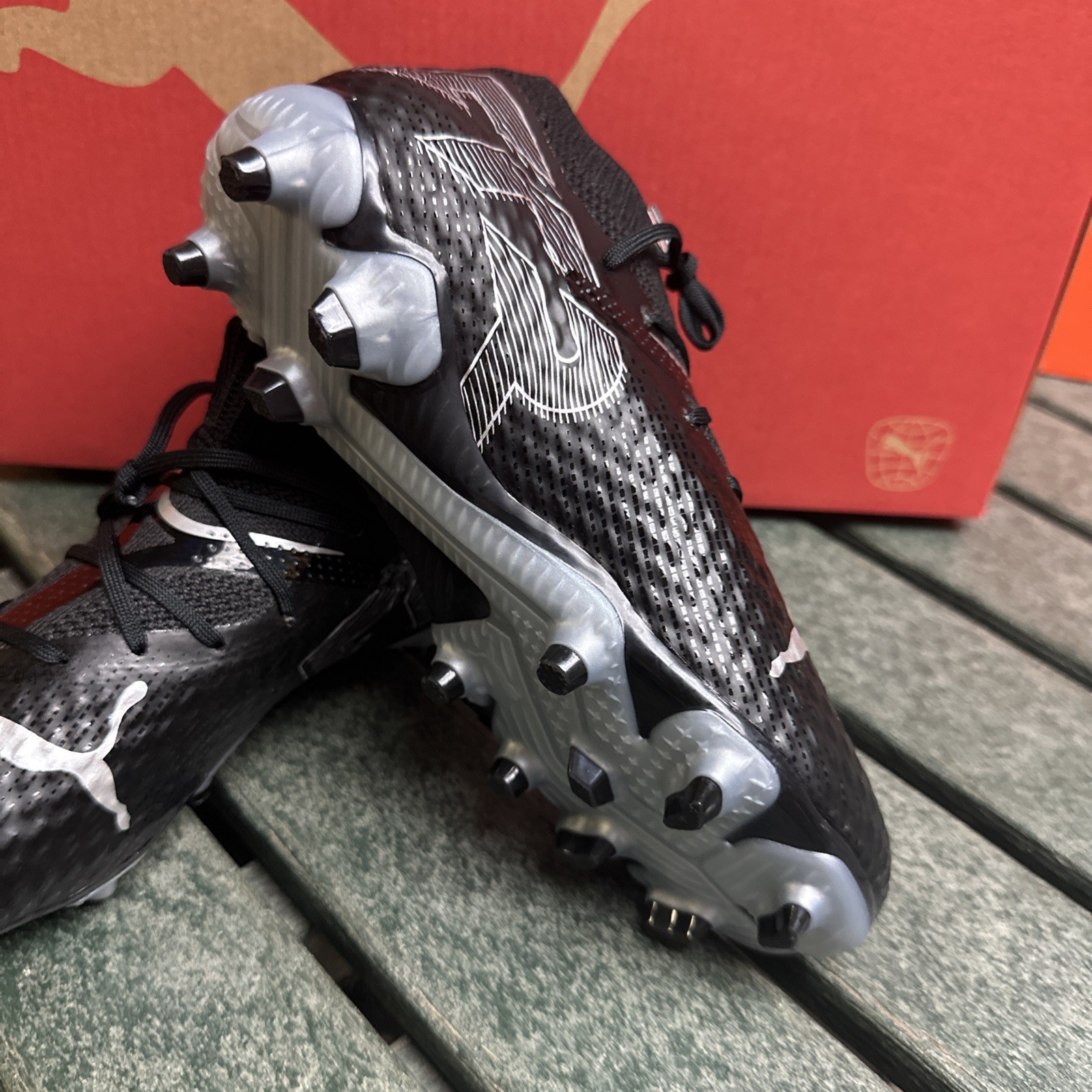 NEW Puma Future 7 Pro 107944-02 Men's 6 Black Eclipse Pack FG/AG Soccer Cleats
