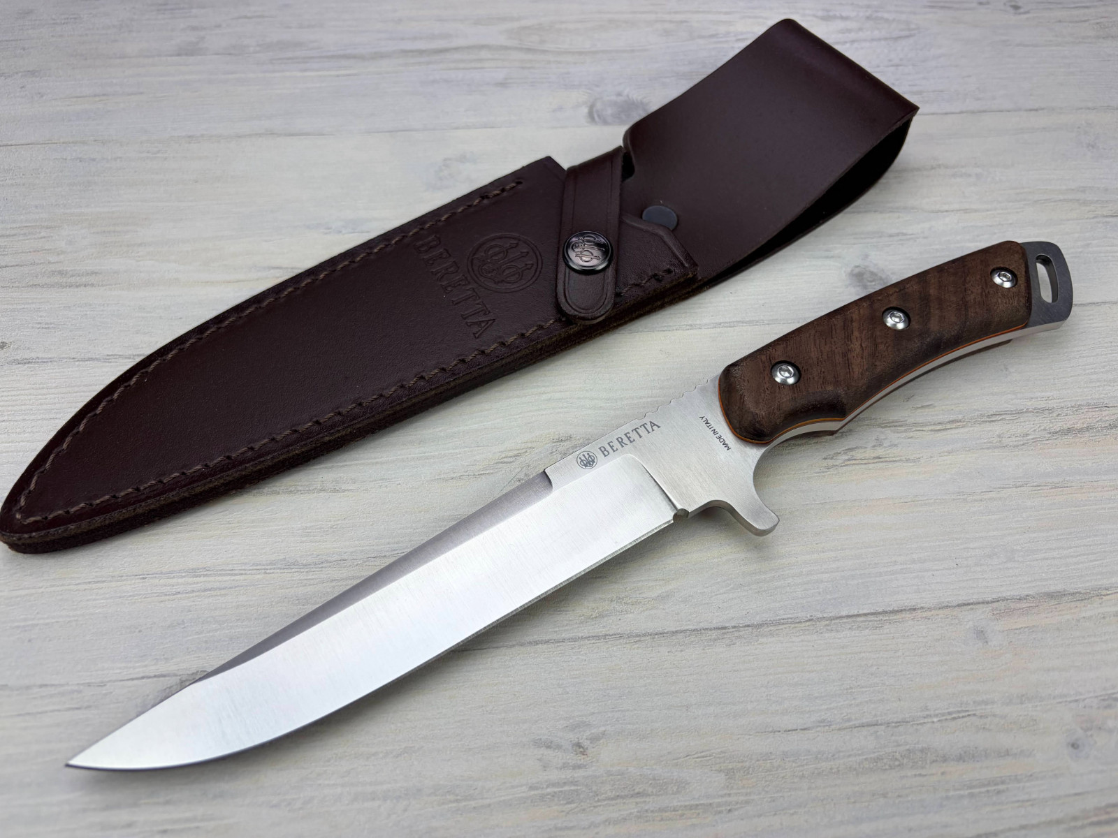 Beretta Oryx Fixed Knife 440 Stainless Blade Walnut Handle Italy Made + Sheath