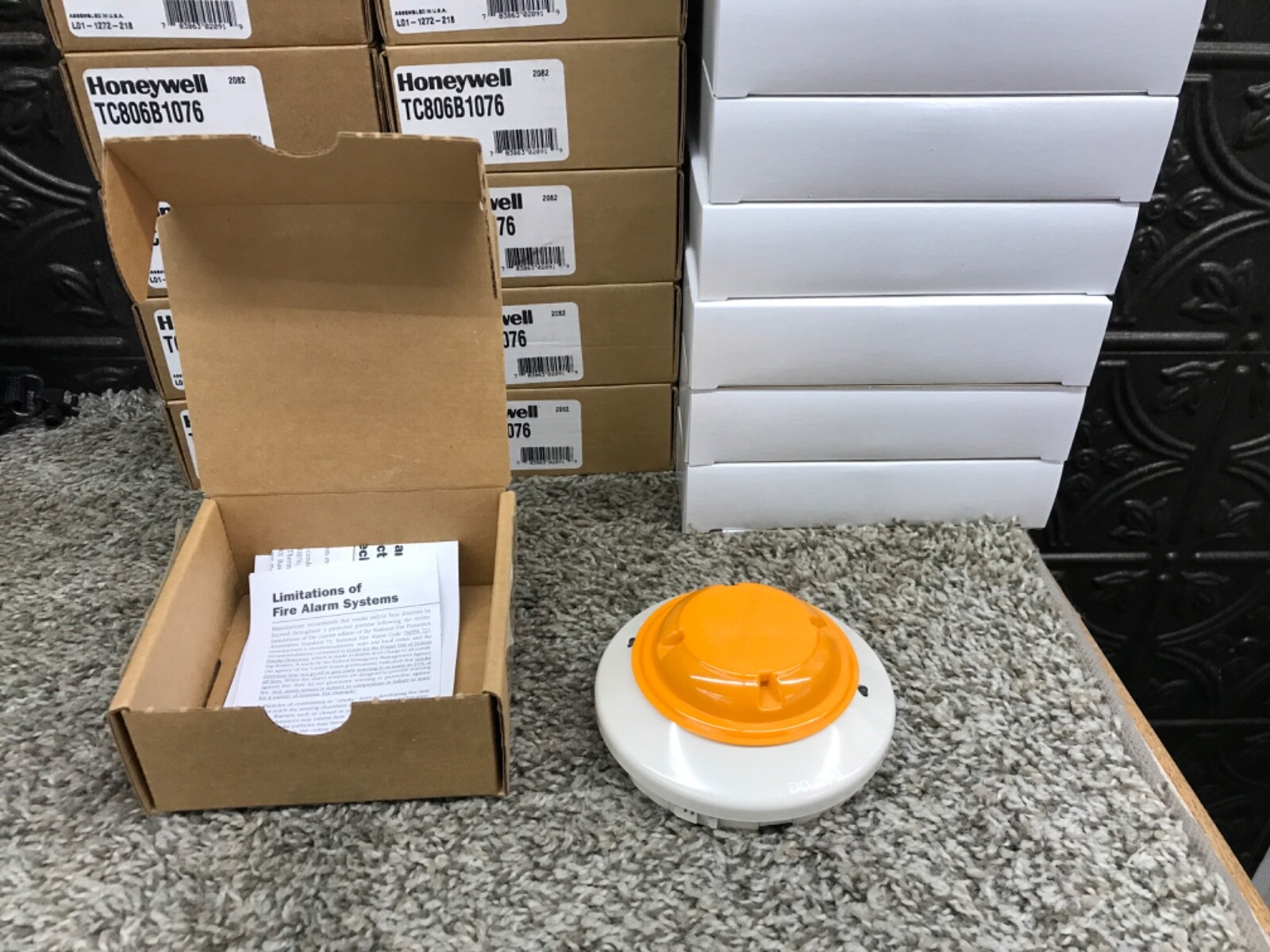 Honeywell TC806B1076 point smoke detector