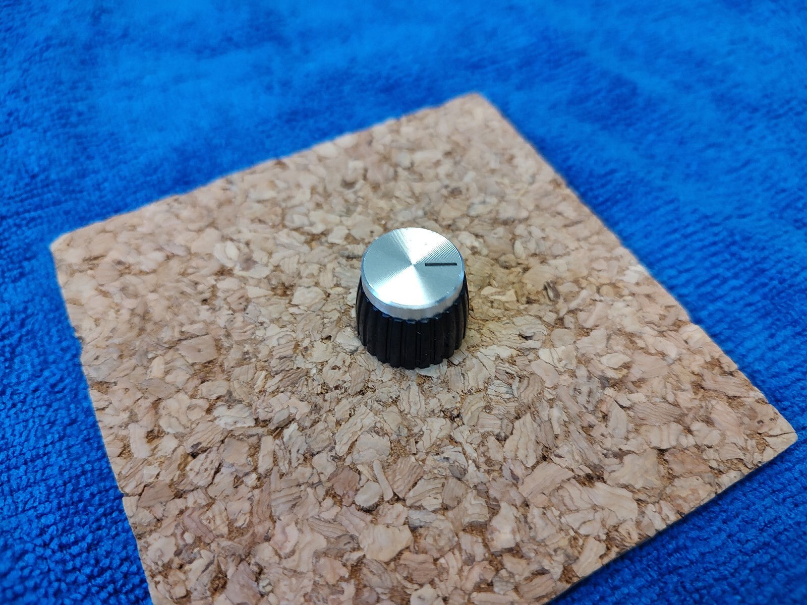(1) NEW Silver Marshall Type Amp Replacement Knob /for 6mm shaft/ Ships from TX.